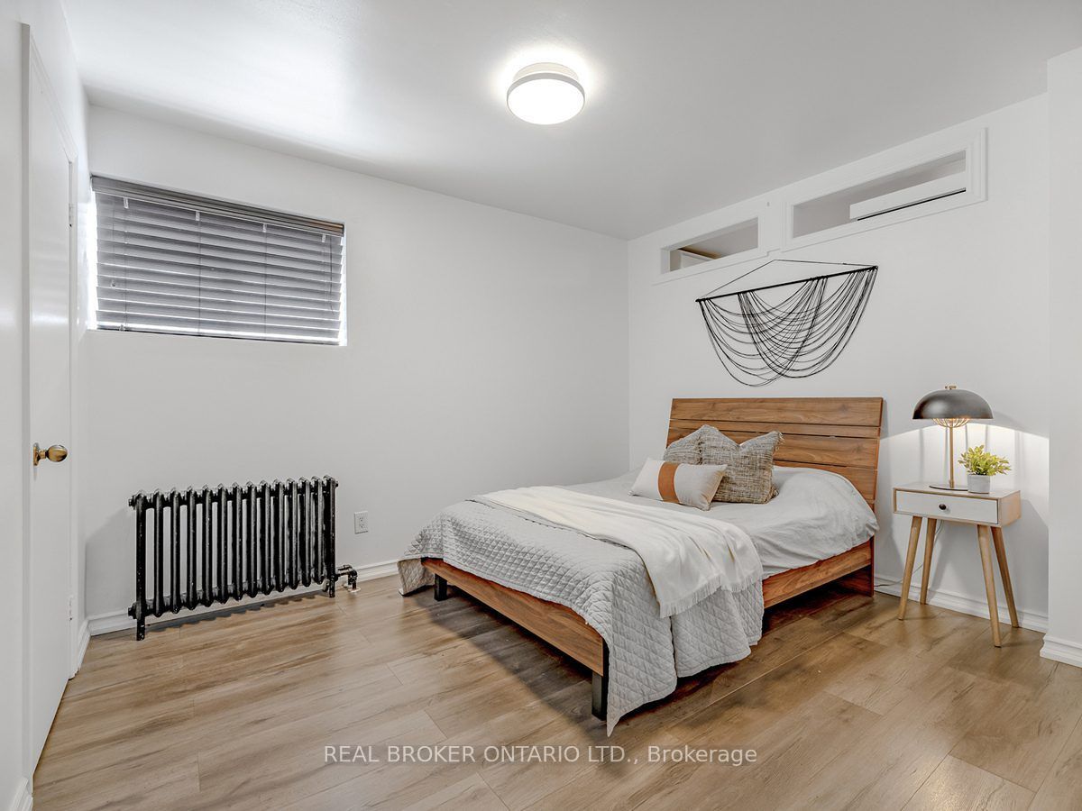 1438a Dufferin Street Property Photo 46
