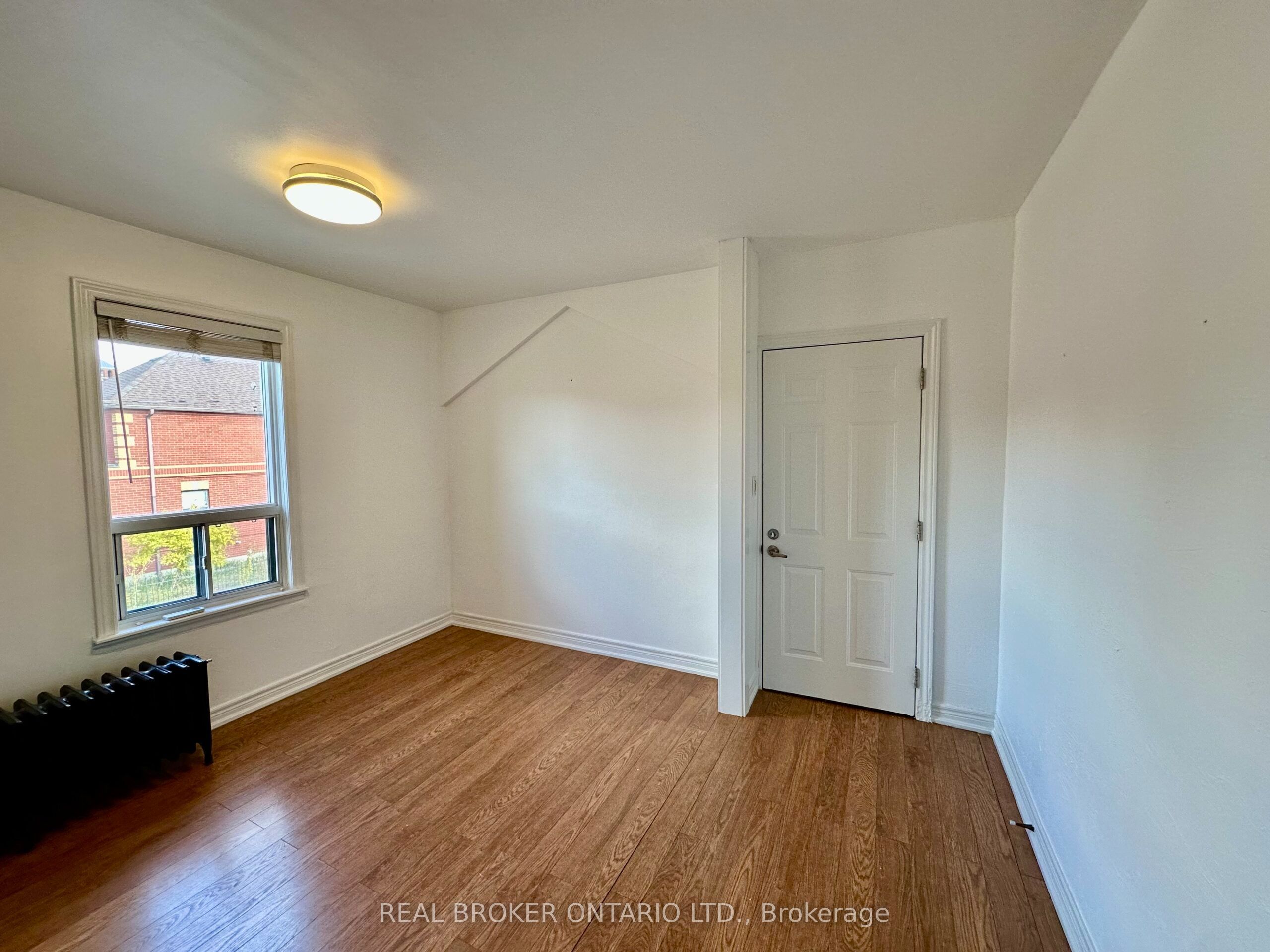 1438a Dufferin Street Property Photo 34