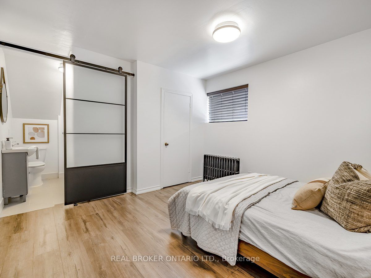 1438a Dufferin Street Property Photo 46
