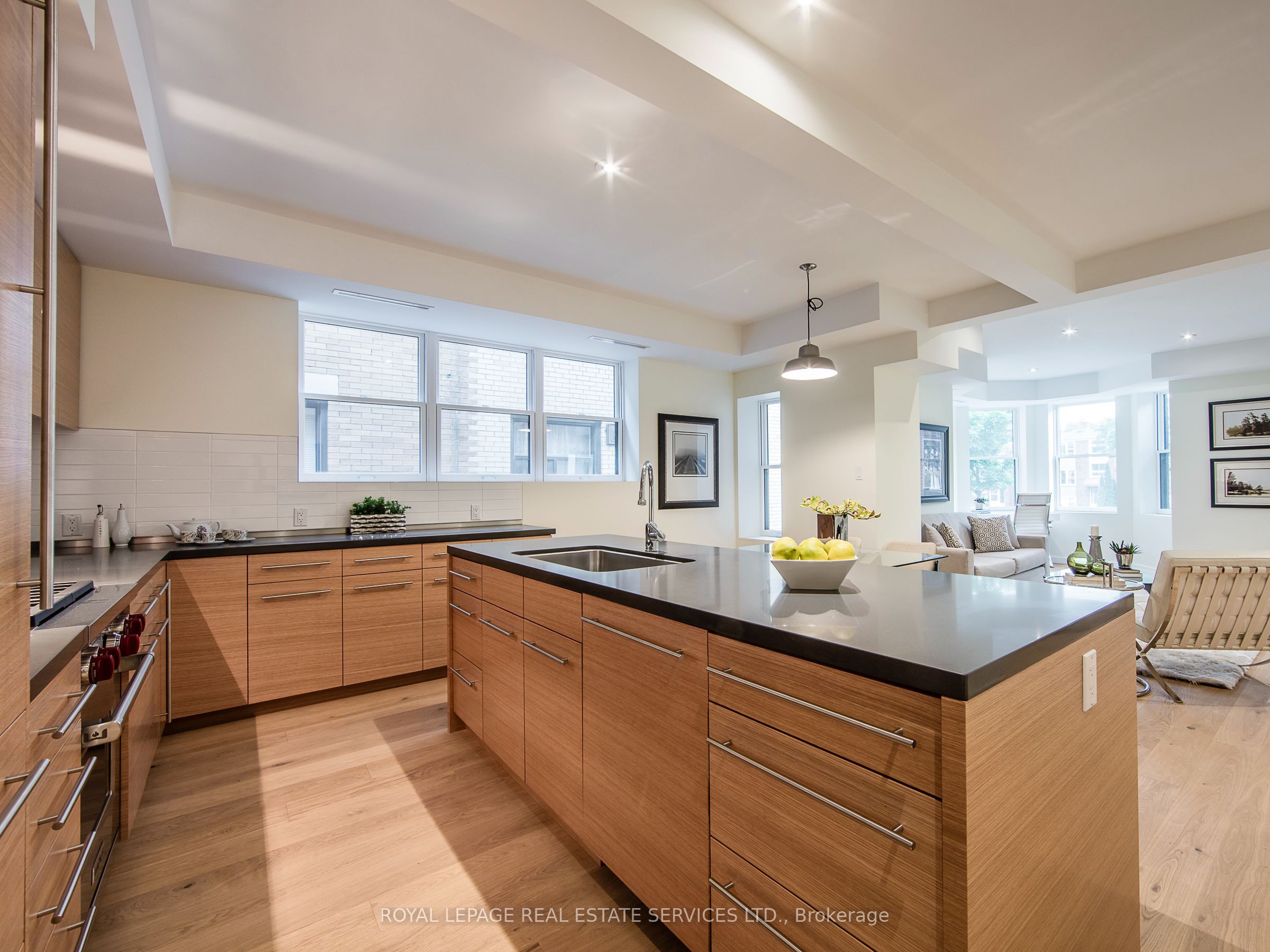 137 High Park Avenue Property Photo 6