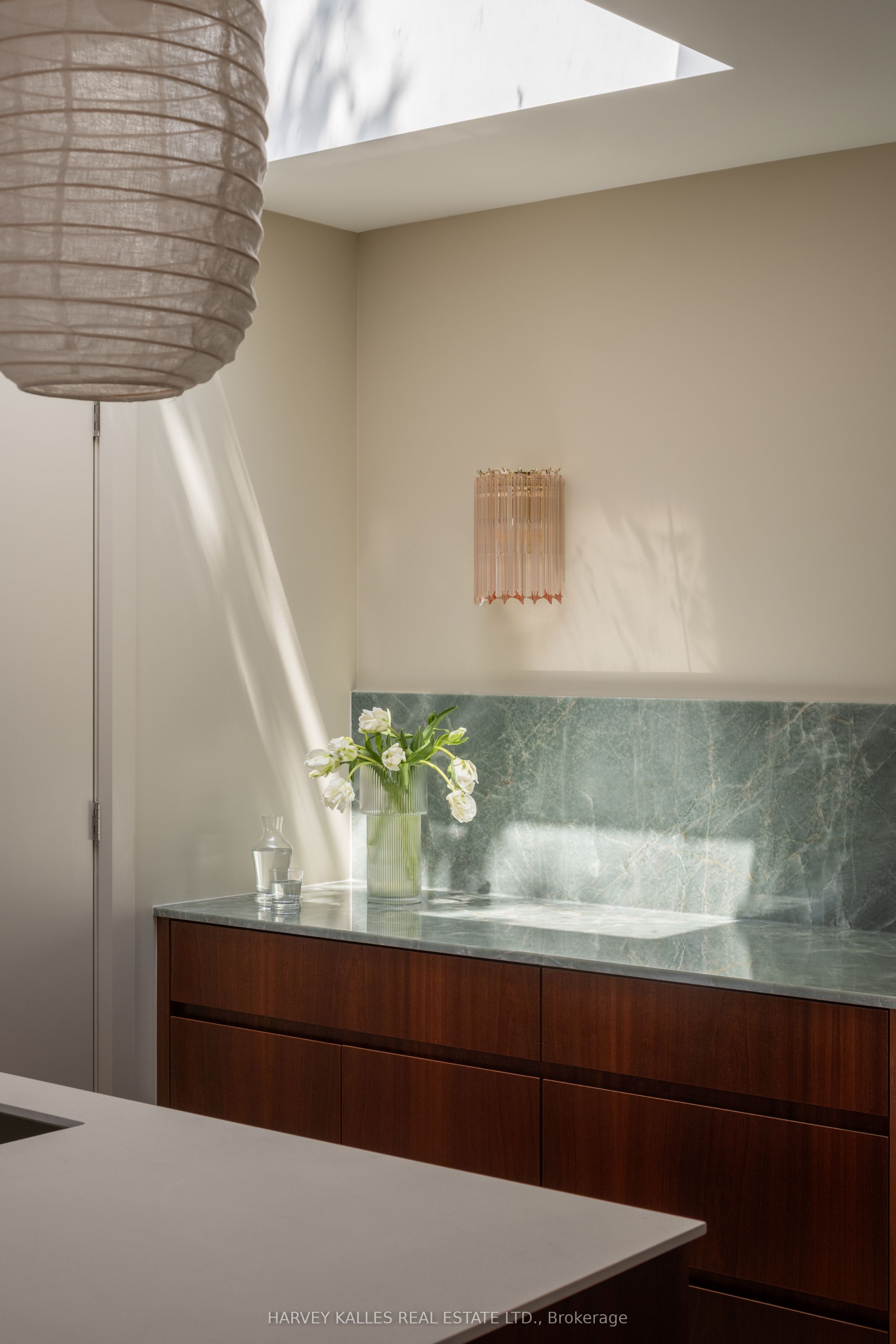 157 Hallam Street D Property Photo 6