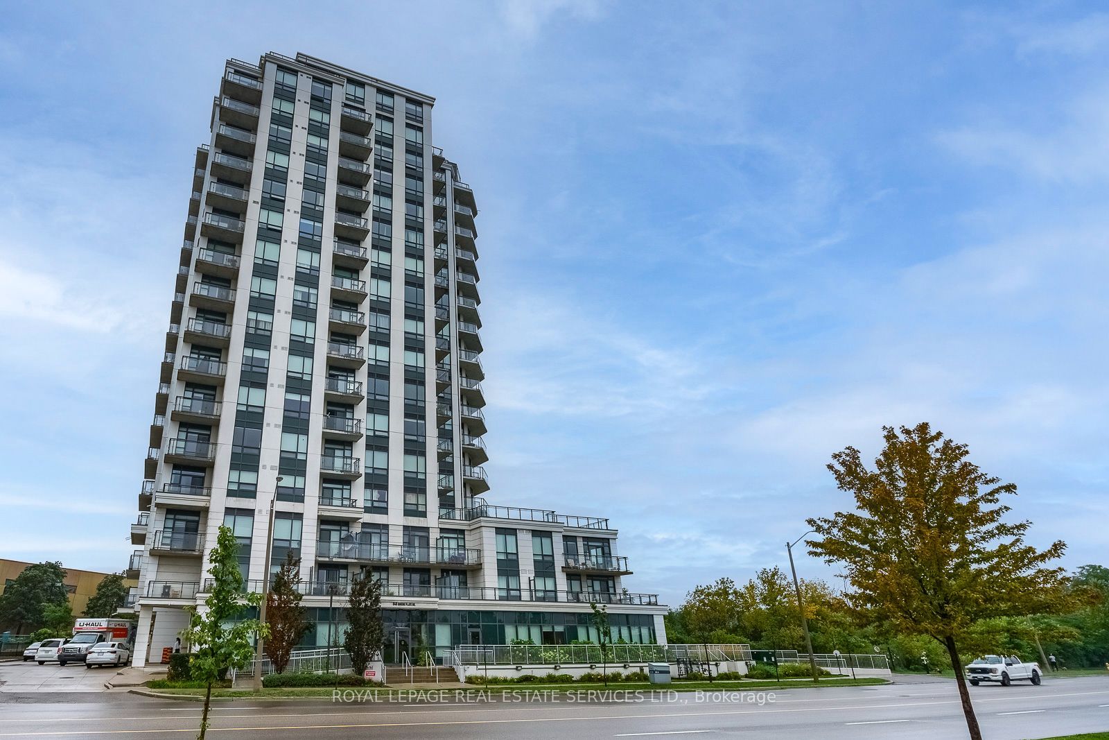 840 Queens Plate Drive 1605 Property Photo 1