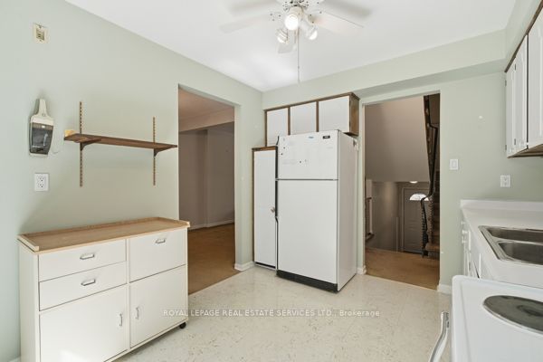 29 Silver Shadow Path Property Photo 15