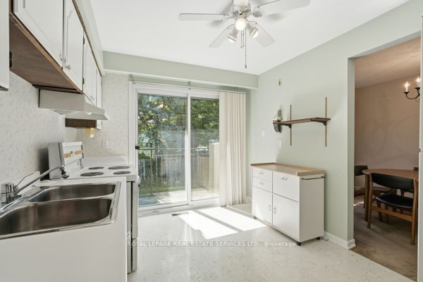 29 Silver Shadow Path Property Photo 16
