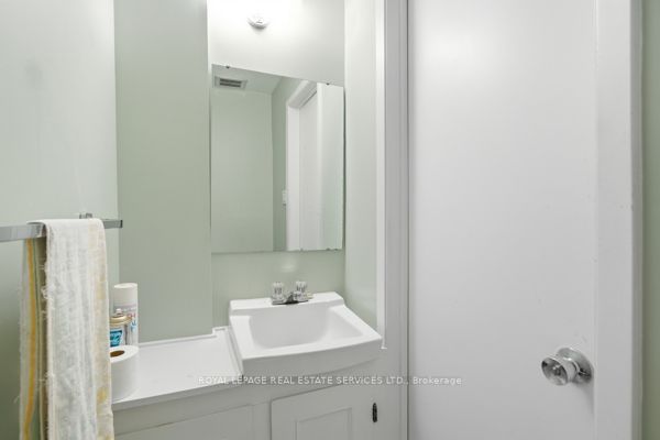 29 Silver Shadow Path Property Photo 22