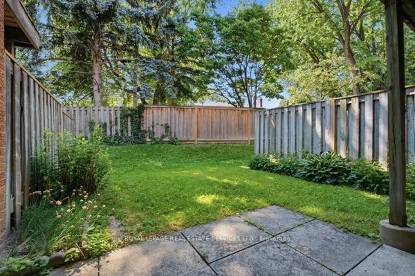 29 Silver Shadow Path Property Photo 45