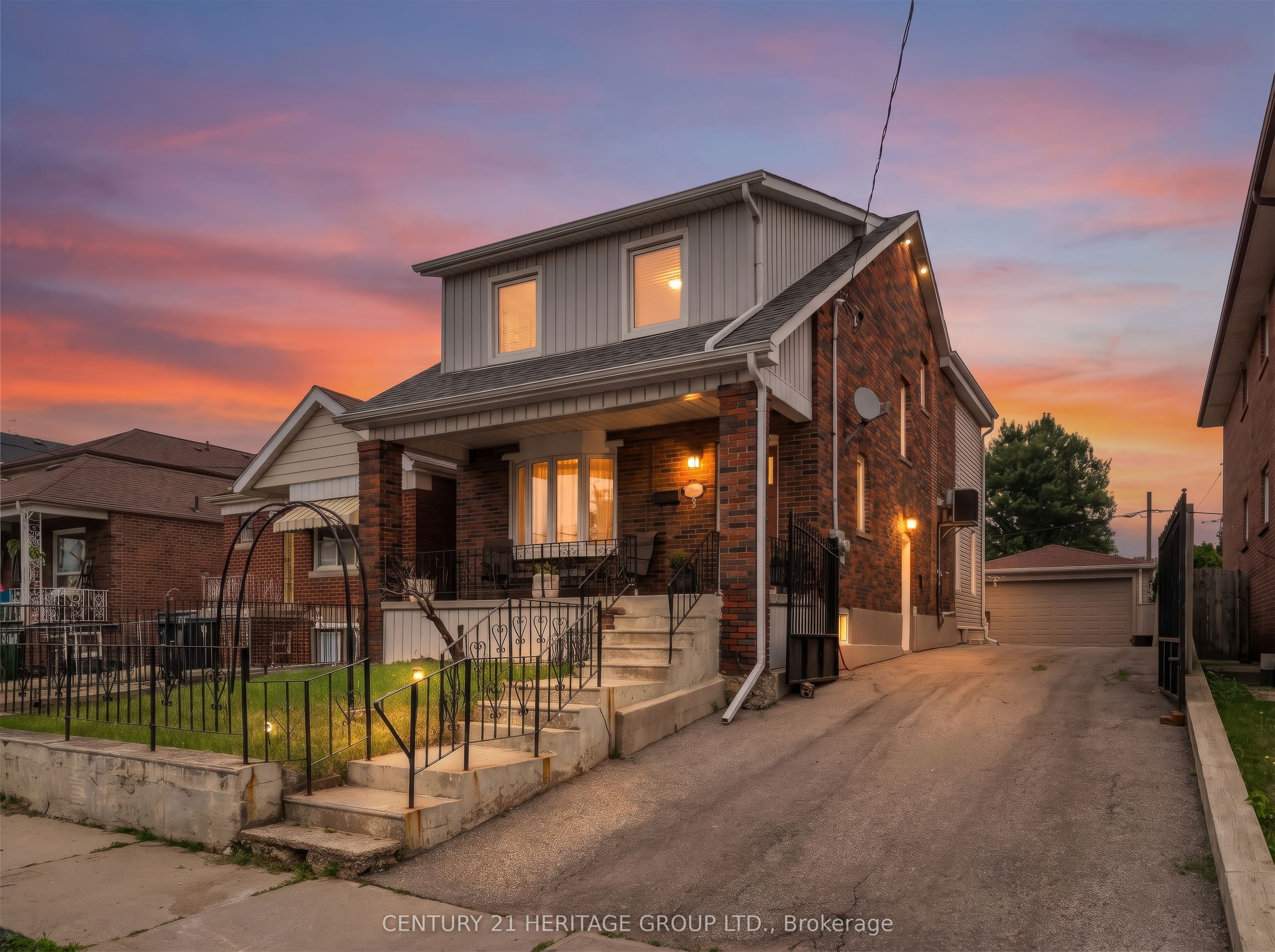33 Sanderstead Avenue Property Photo 1