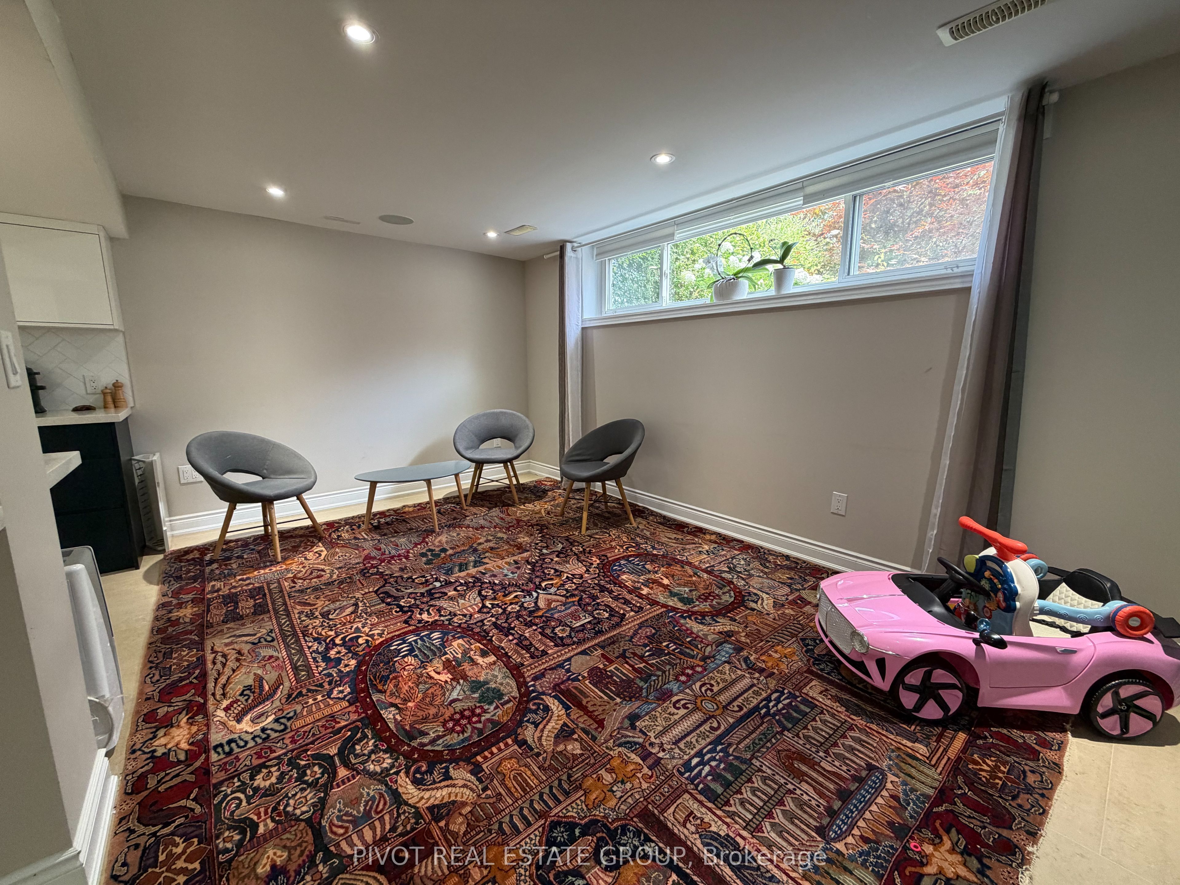1303 Freeport Drive Property Photo 9
