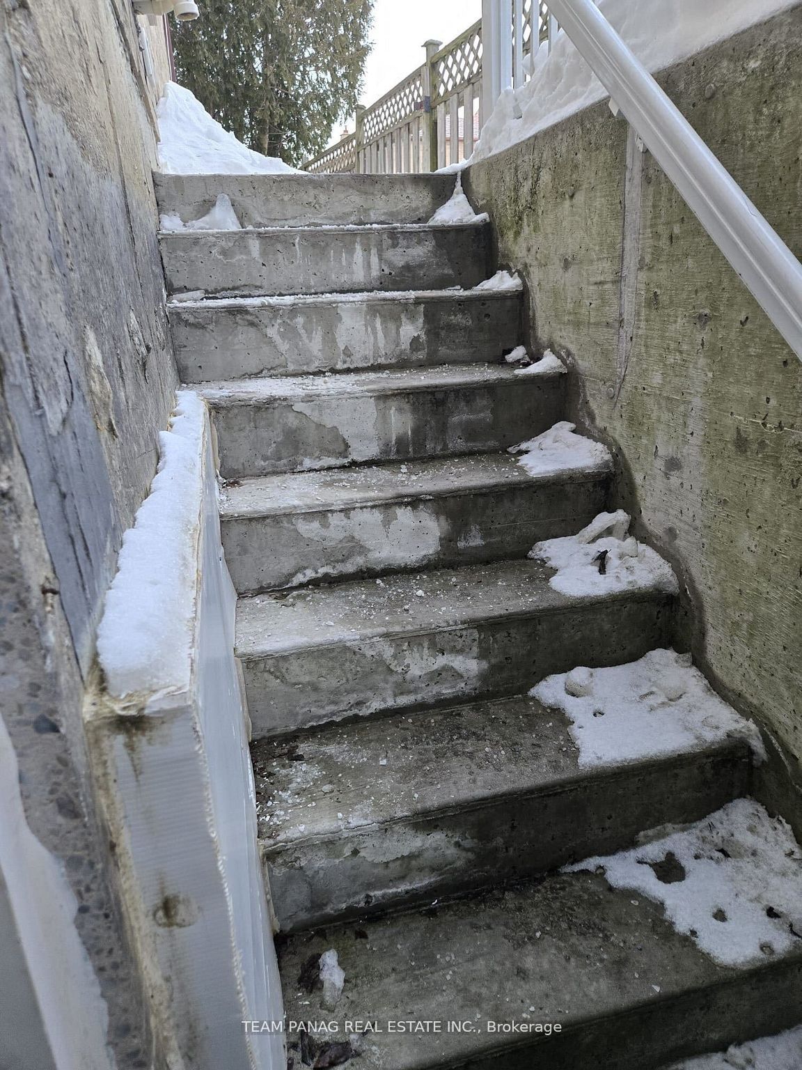 4 Meadow Bush Court Basement Property Photo 2