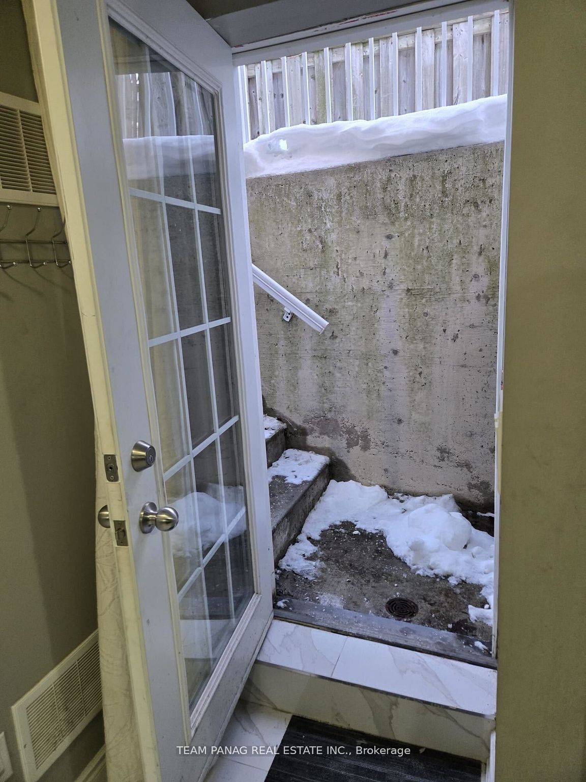 4 Meadow Bush Court Basement Property Photo 3