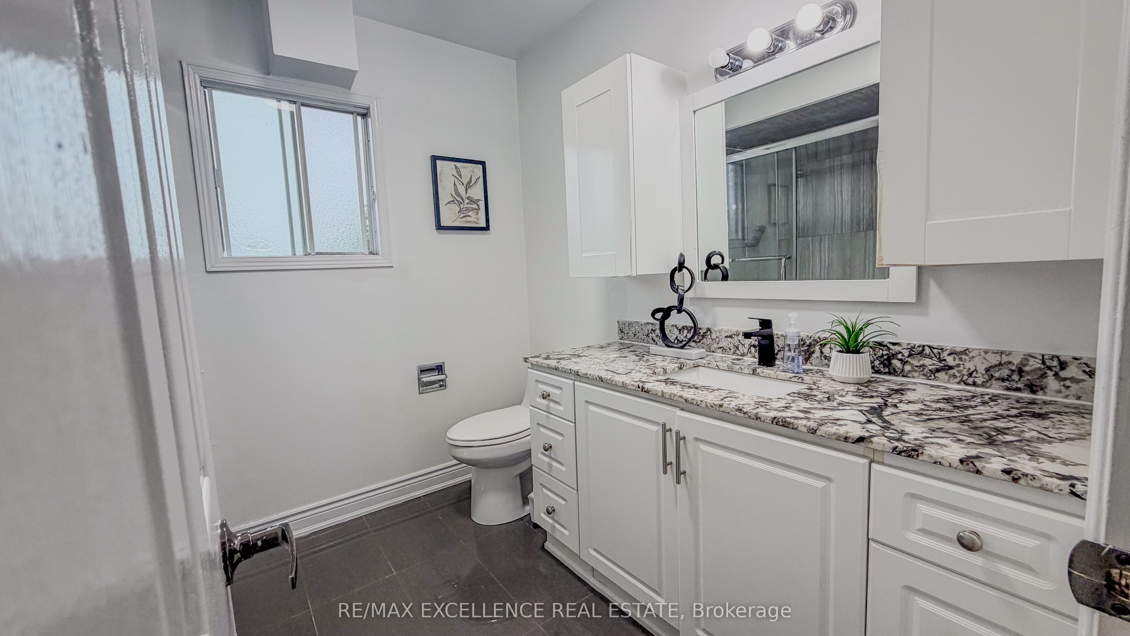 303 Hickory Circle Property Photo 21