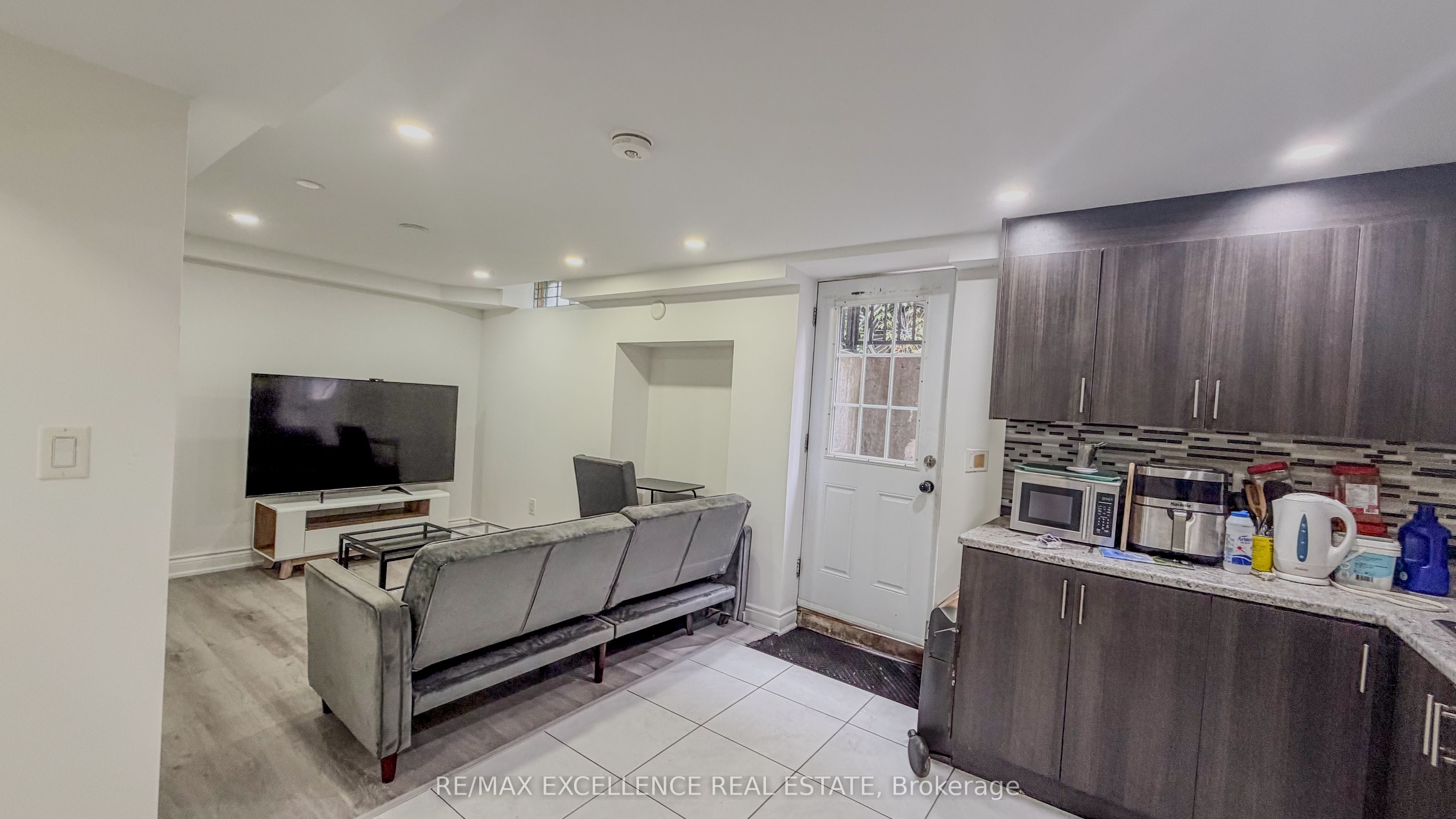 303 Hickory Circle Property Photo 27