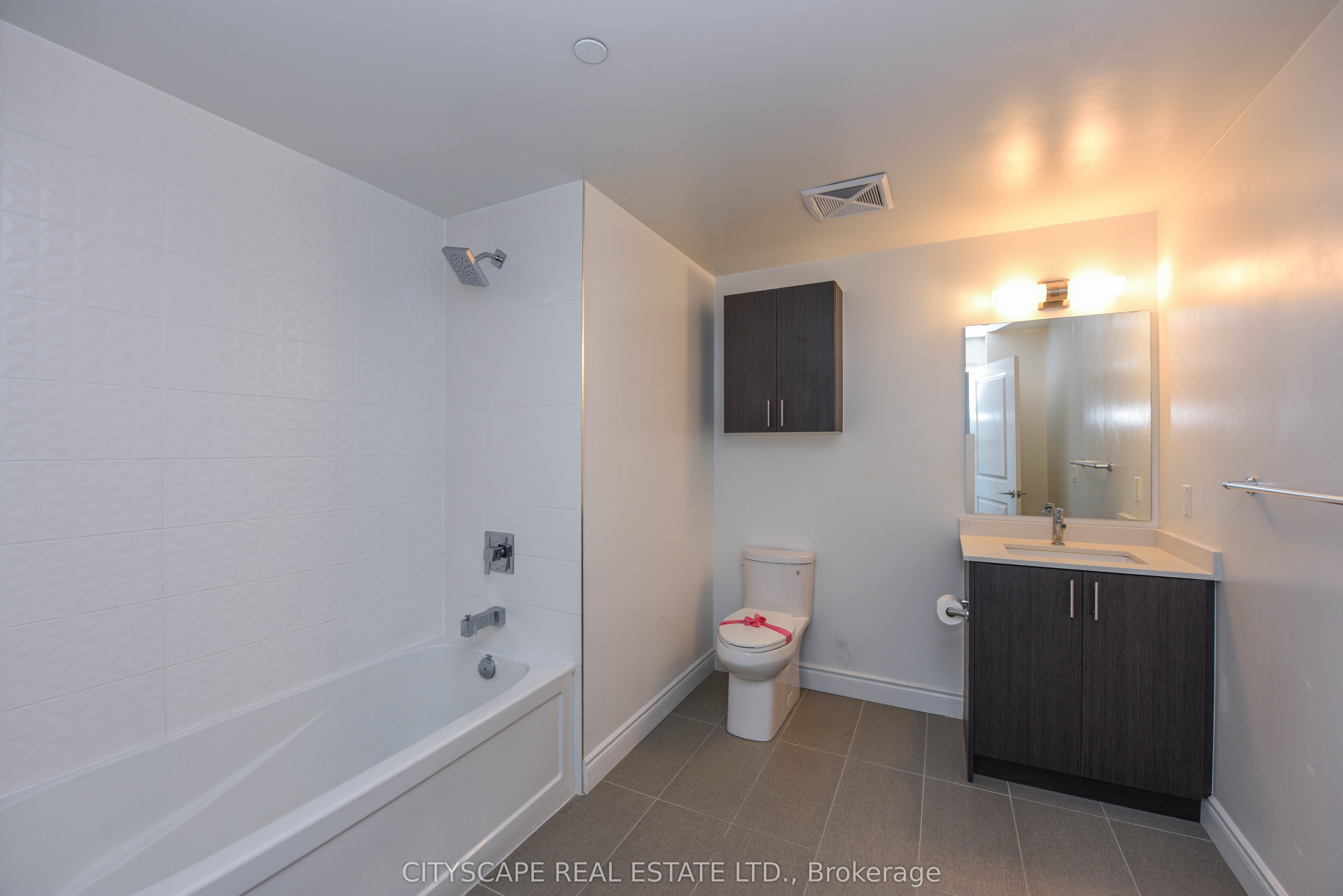 1050 Main St E Main Street E 426 Property Photo 20