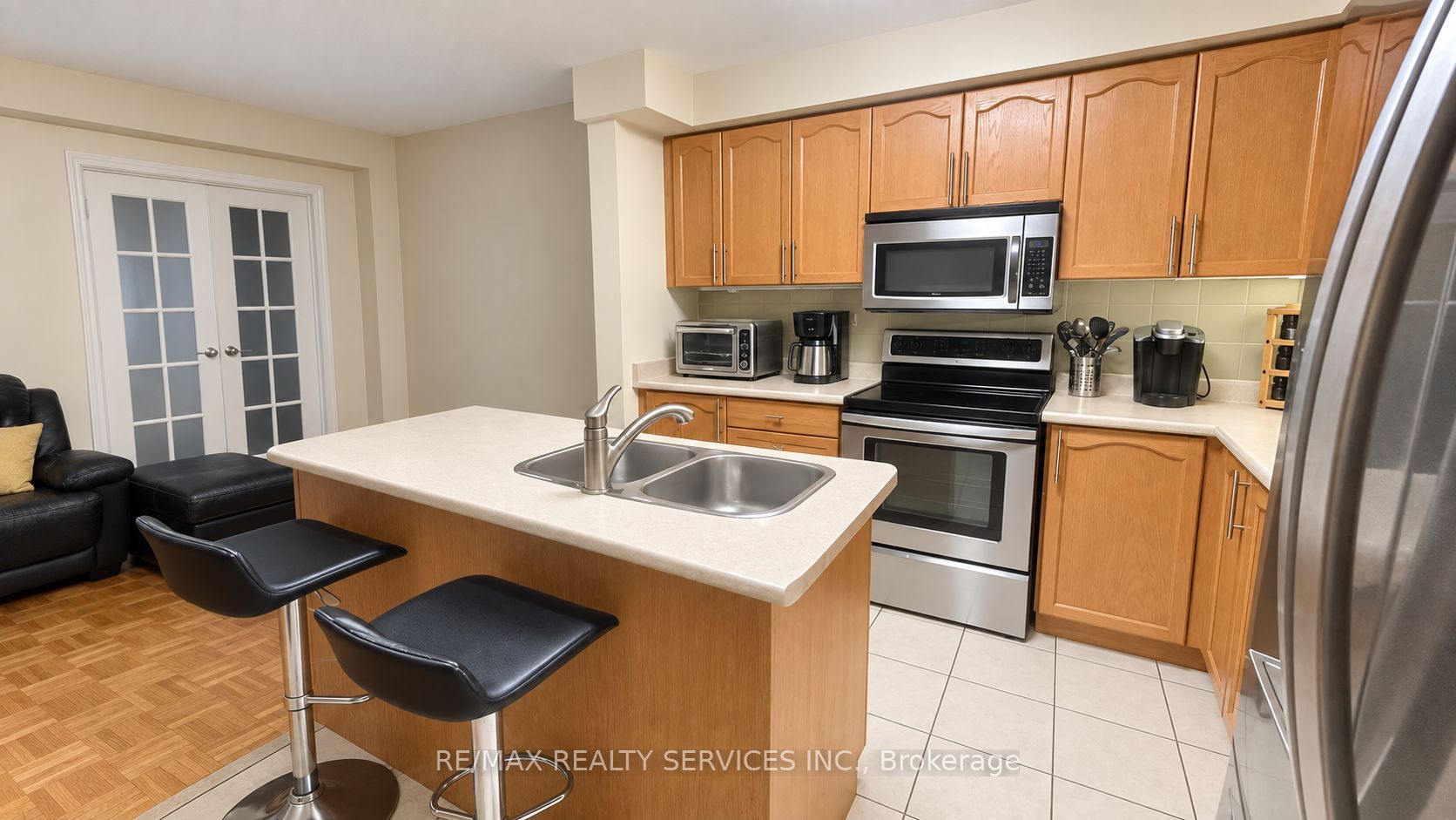 39 Cadillac Crescent Property Photo 5