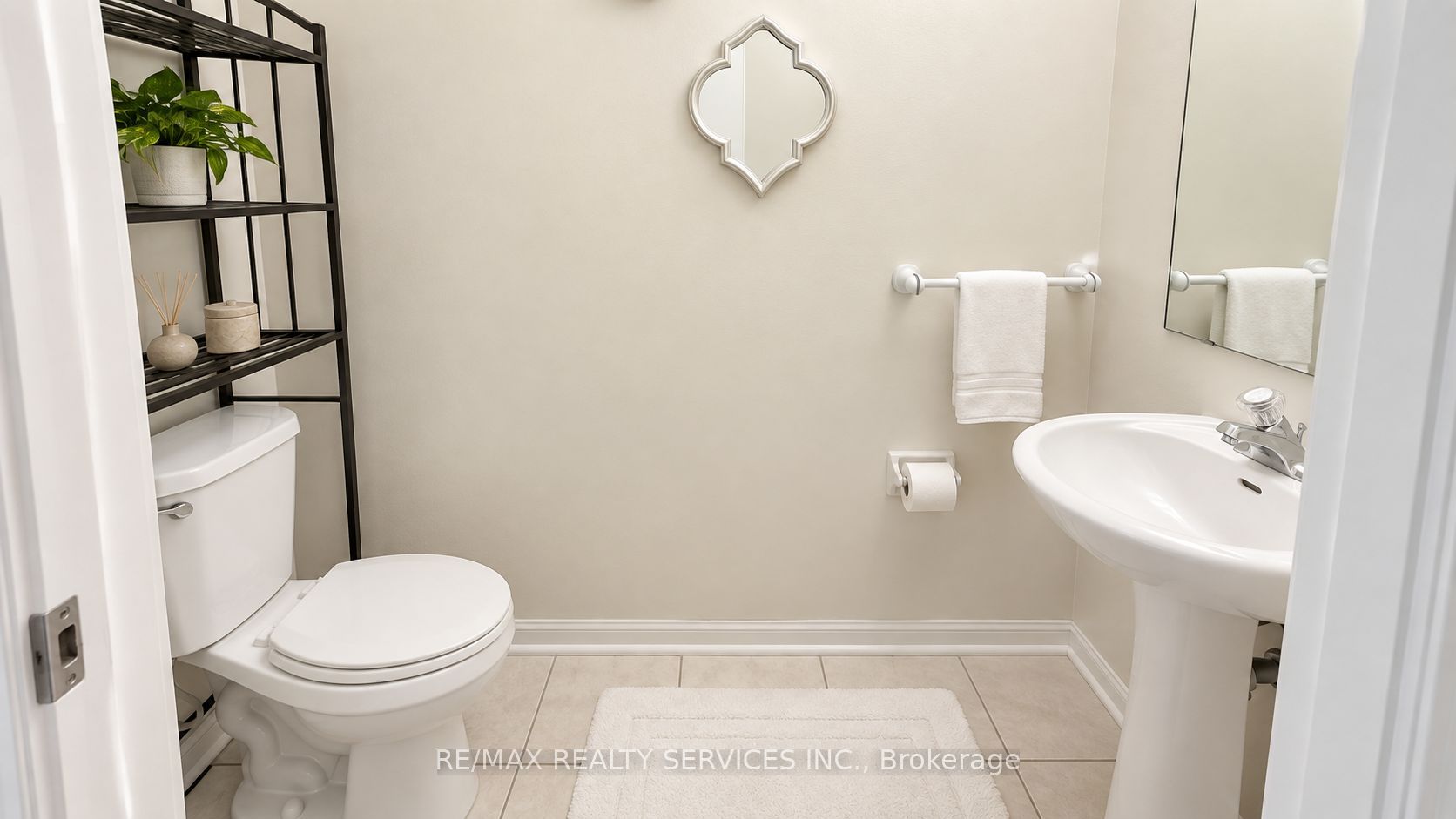 39 Cadillac Crescent Property Photo 24