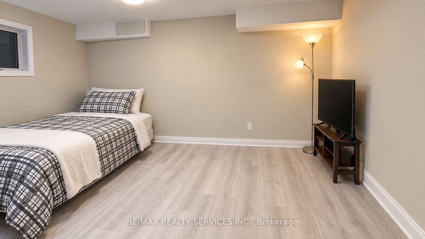 39 Cadillac Crescent Property Photo 26