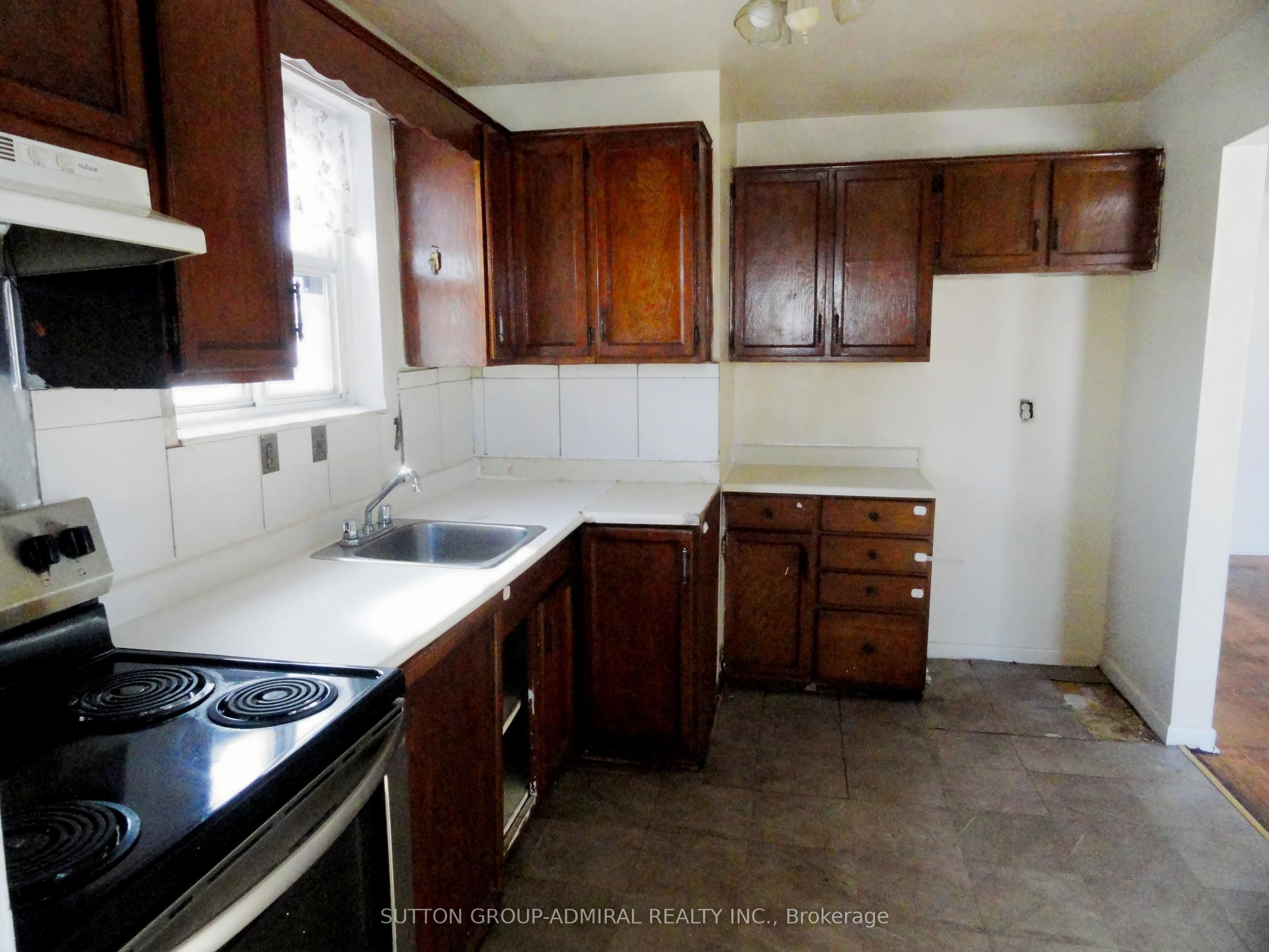 205 St Lucie Drive Property Photo 6