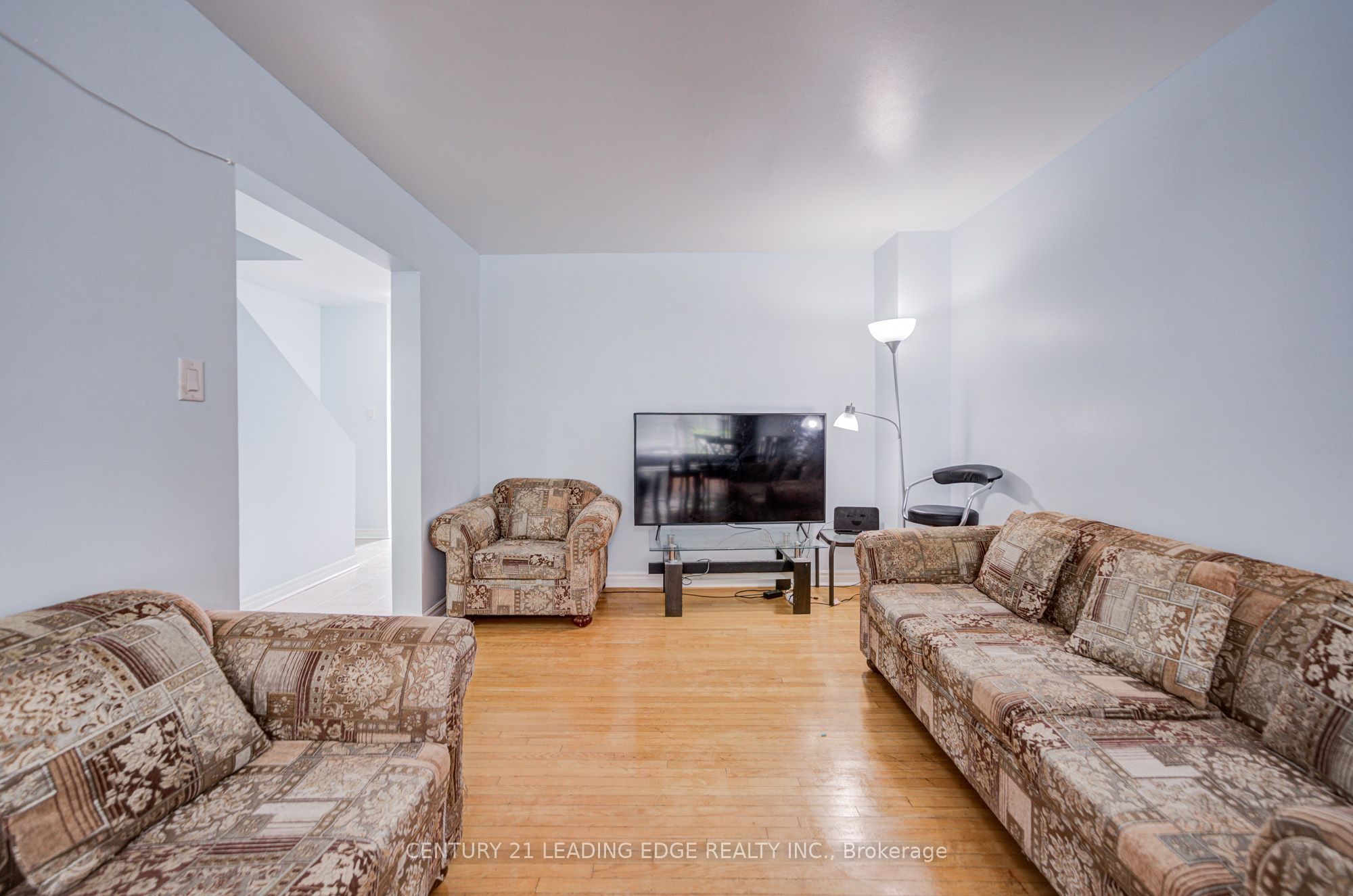 268 Fleetwood Crescent 285 Property Photo 10
