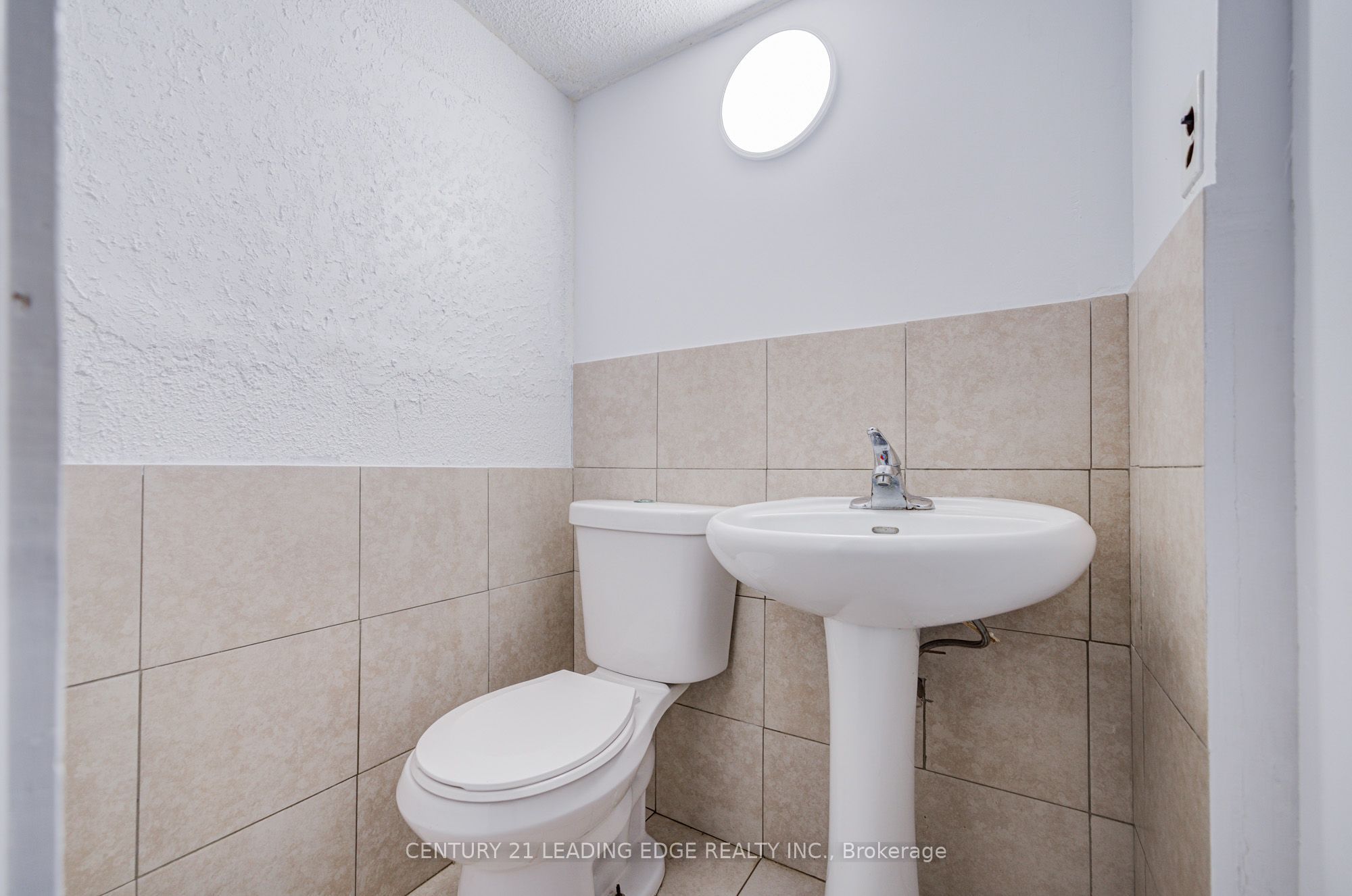 268 Fleetwood Crescent 285 Property Photo 39