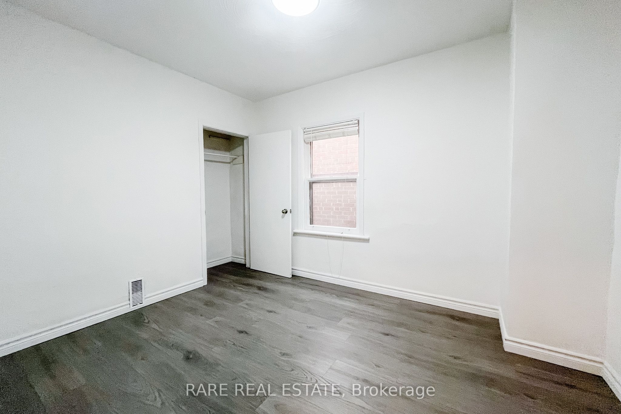 32 Garnet Avenue Upper Property Photo 6