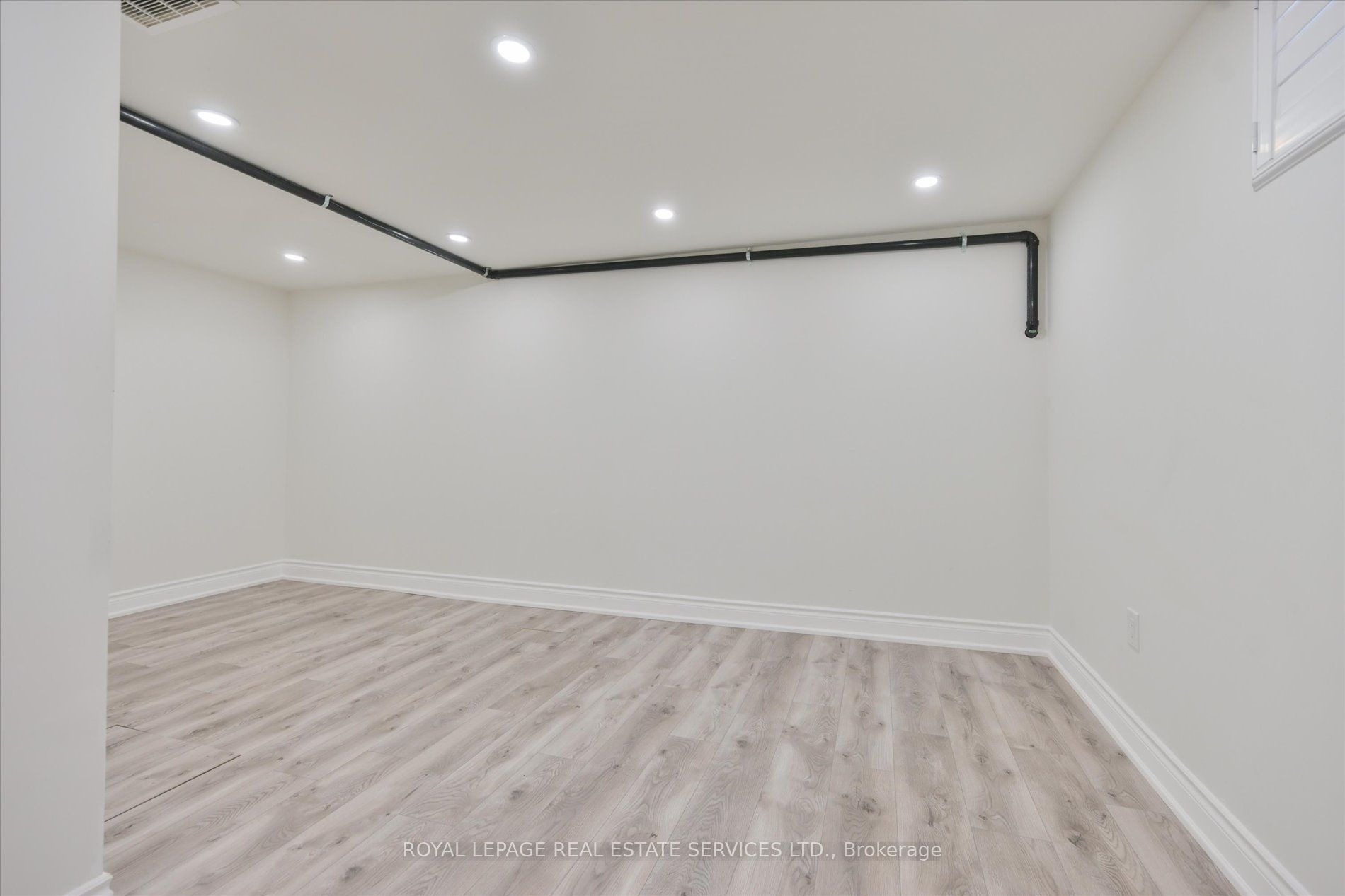 18 Celestine Drive Property Photo 32