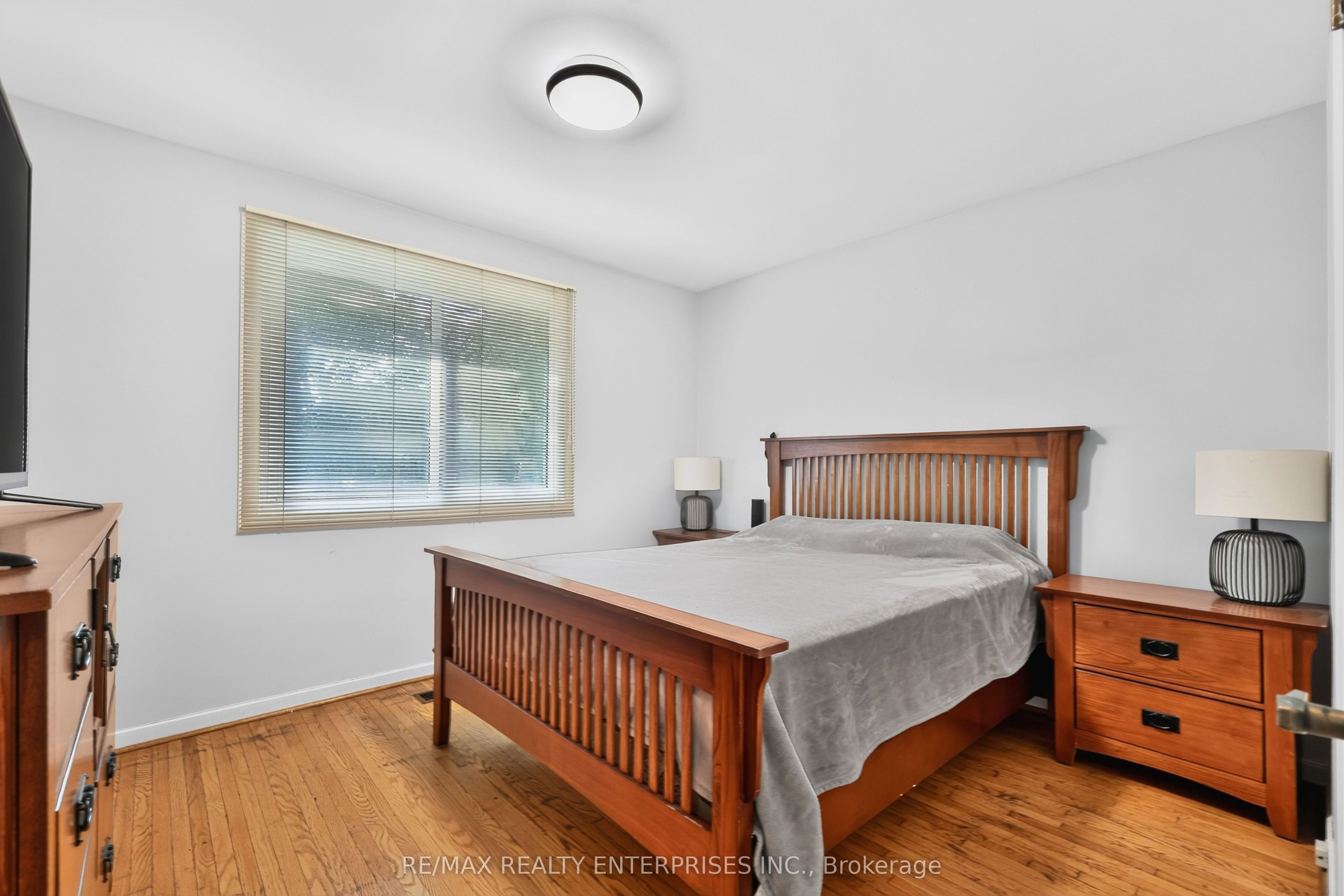 975 Cresthampton Lane Property Photo 20