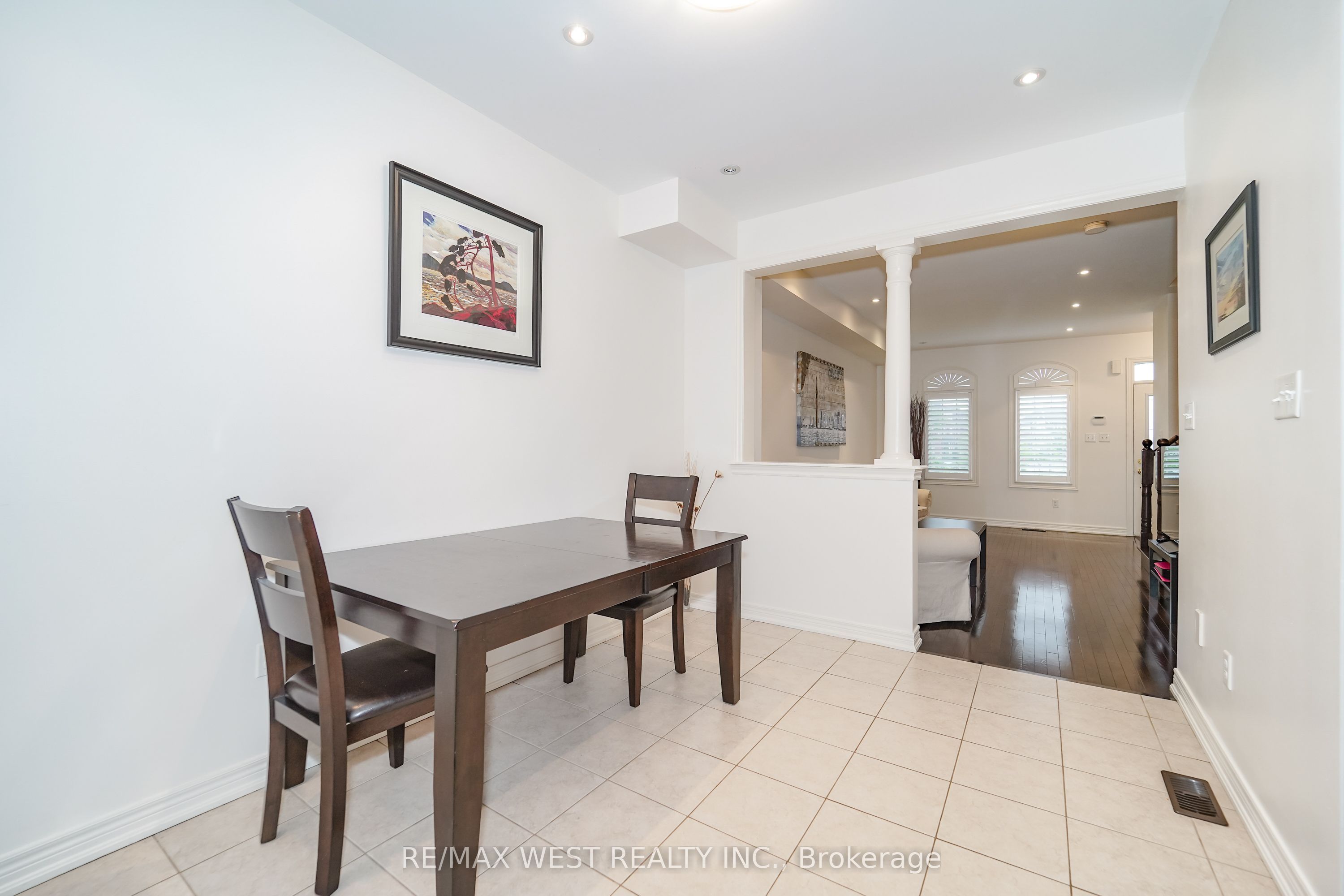 221 Isaac Devins Boulevard Property Photo 4