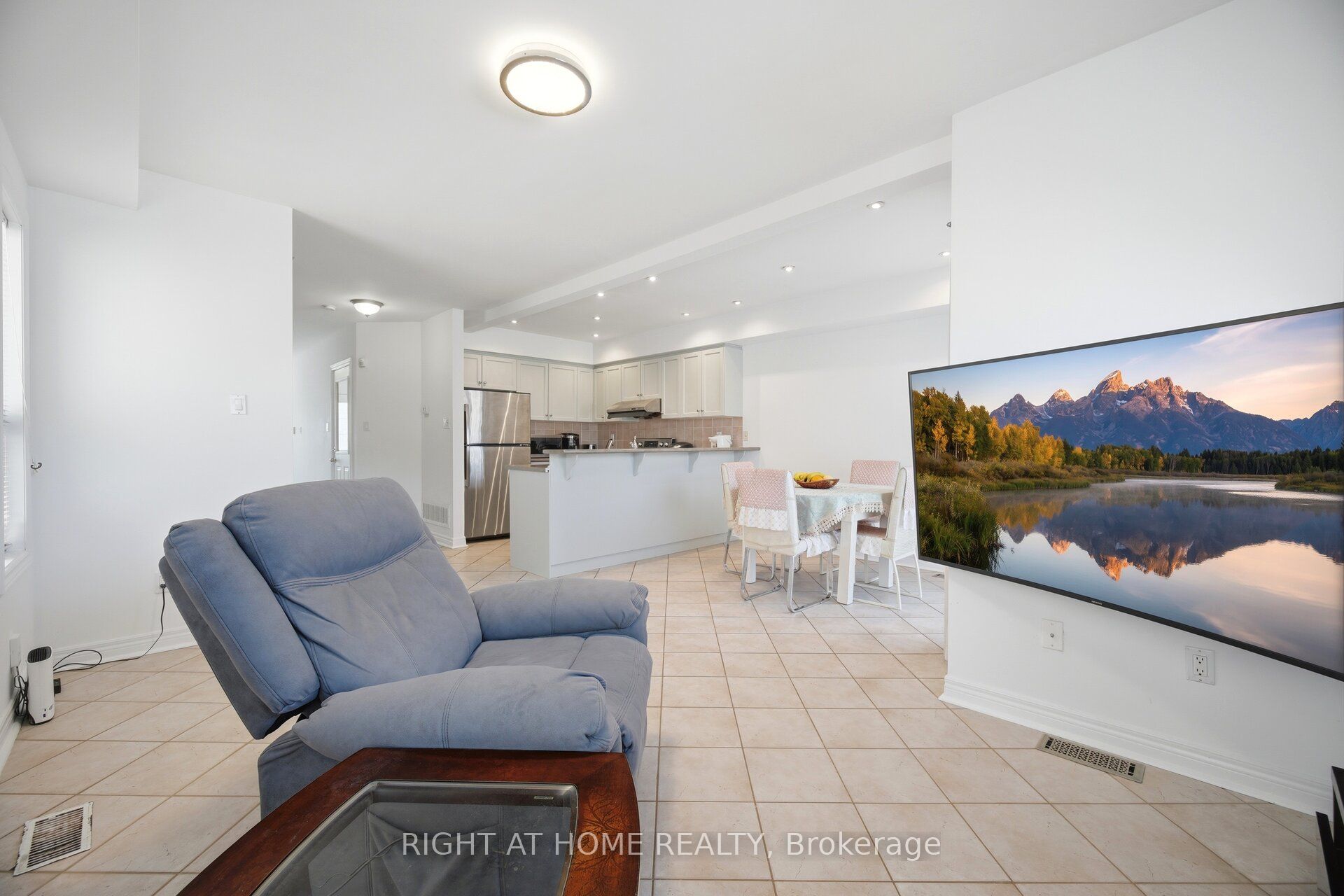 8 Richelieu Court Property Photo 8