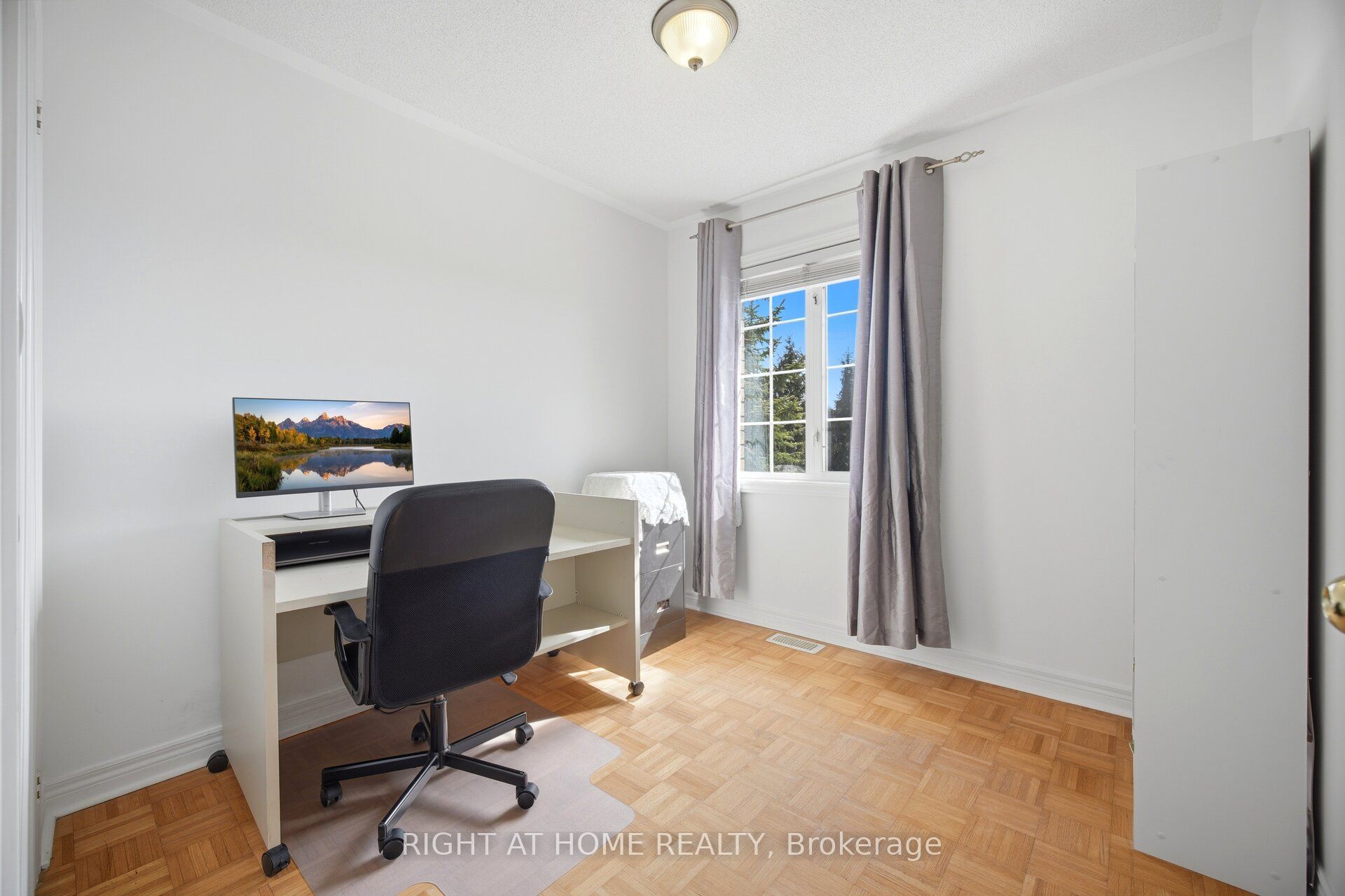 8 Richelieu Court Property Photo 14