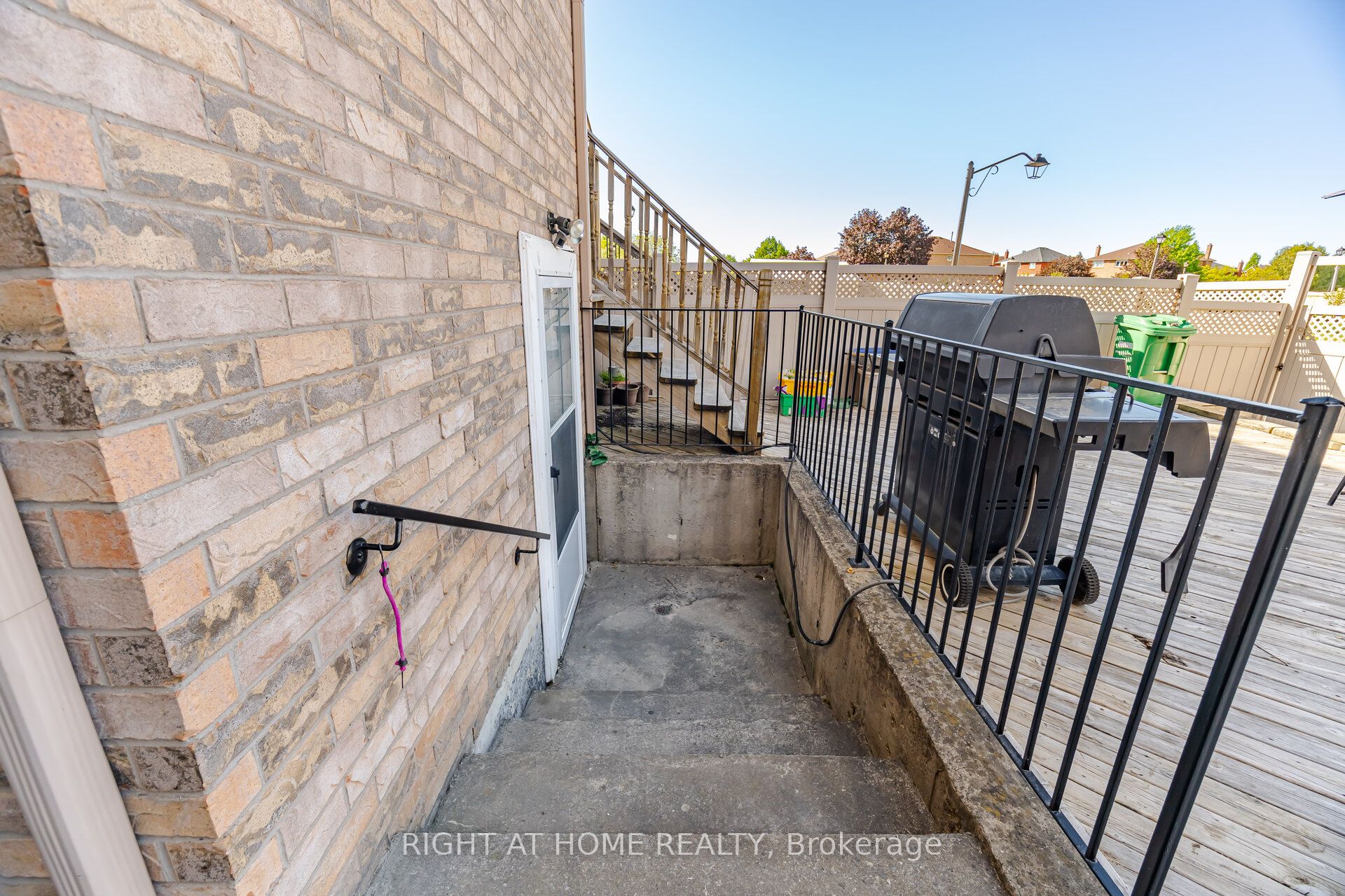 8 Richelieu Court Property Photo 20