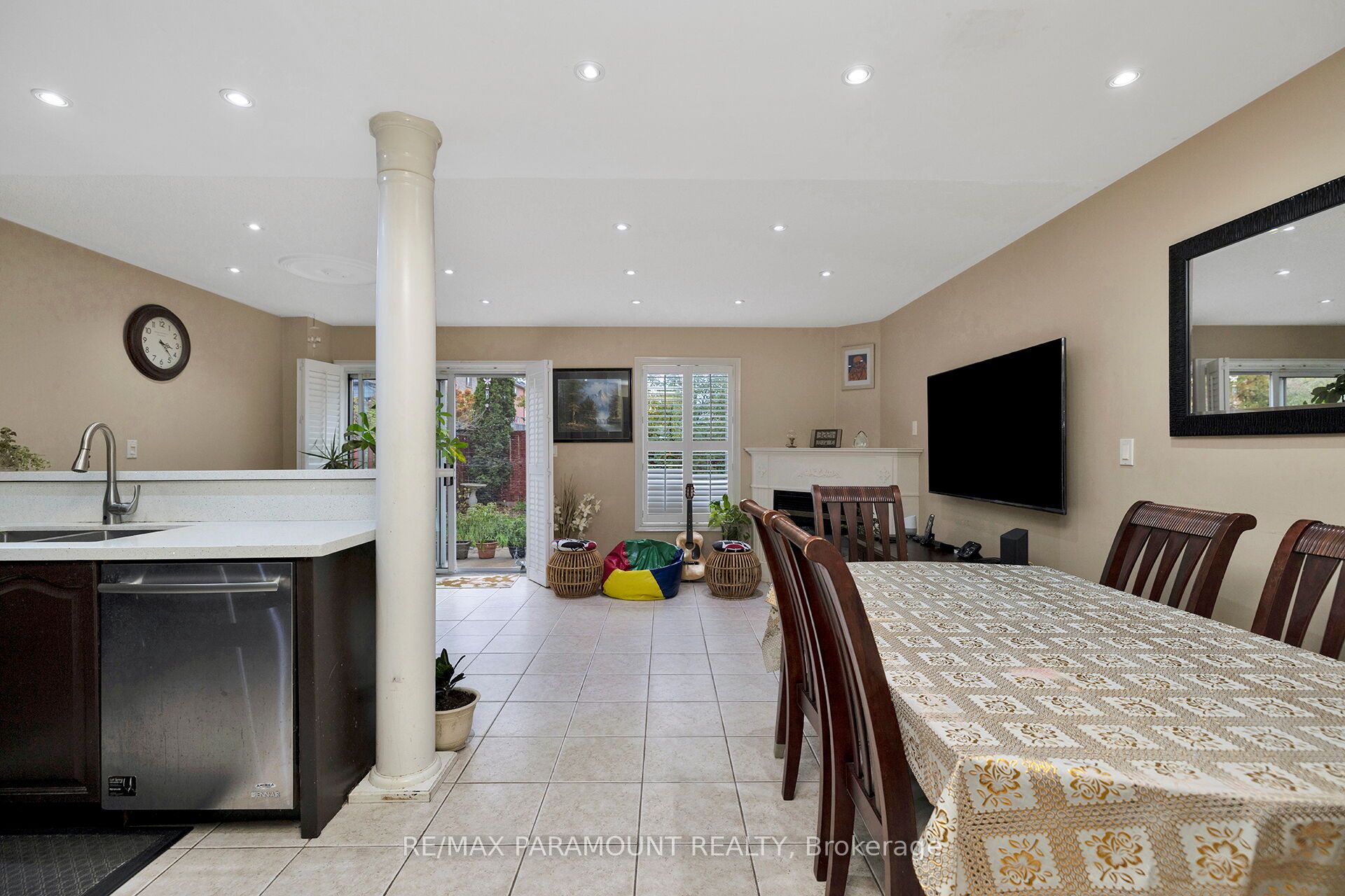 7080 Magistrate Terrace Upper Property Photo 9