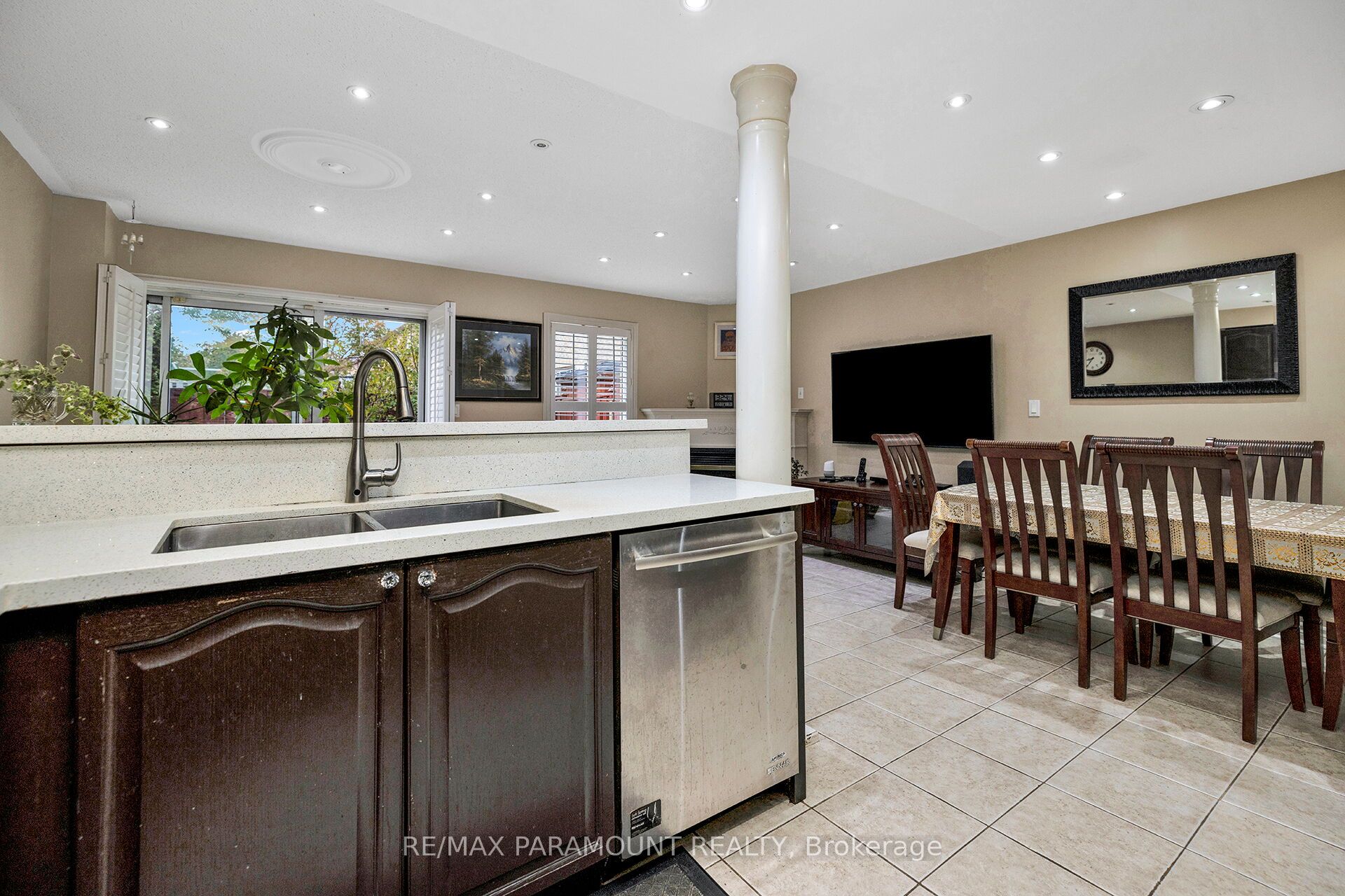 7080 Magistrate Terrace Upper Property Photo 12