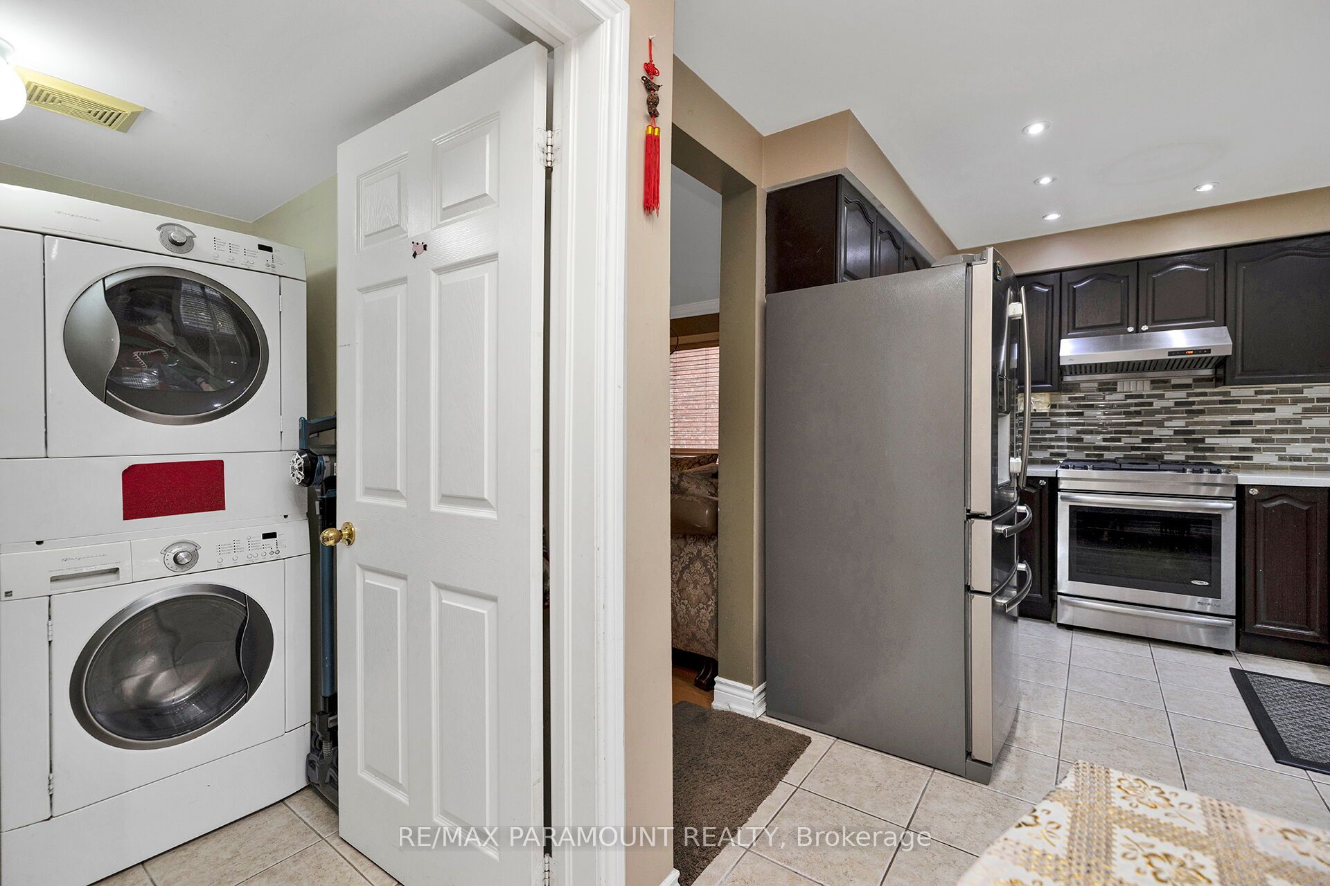 7080 Magistrate Terrace Upper Property Photo 17