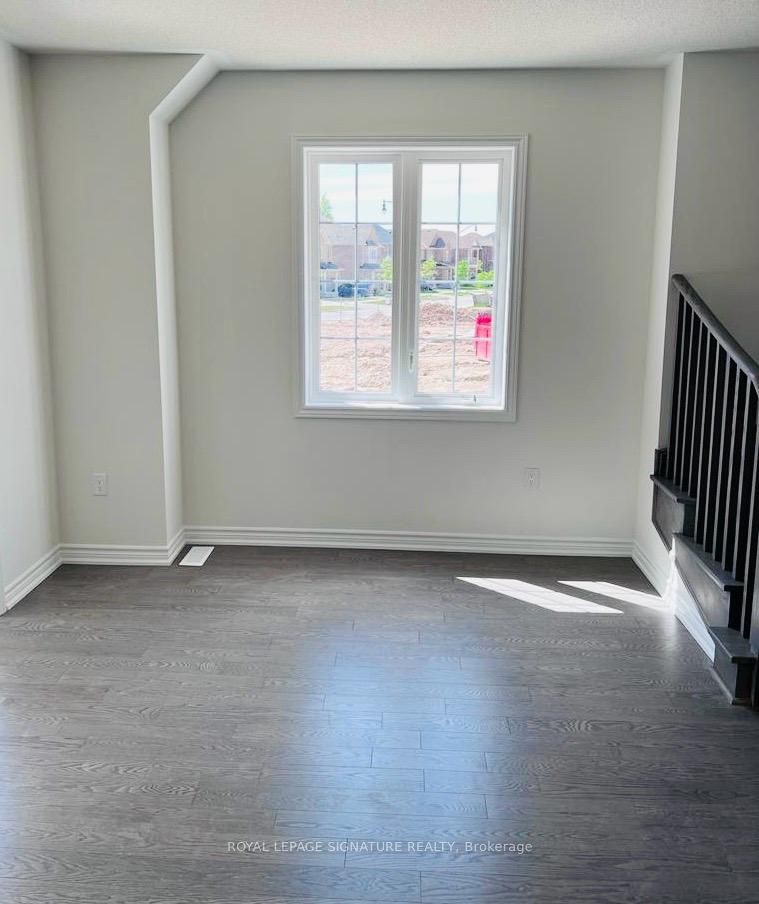16 Hashmi Place Property Photo 5