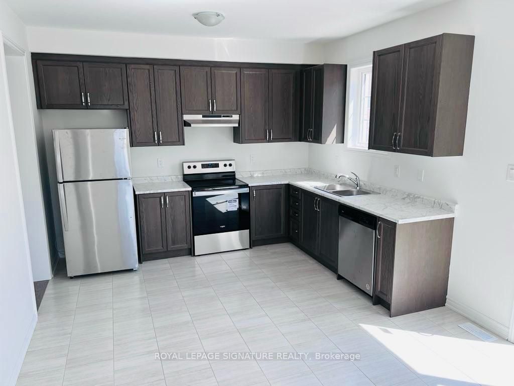 16 Hashmi Place Property Photo 6