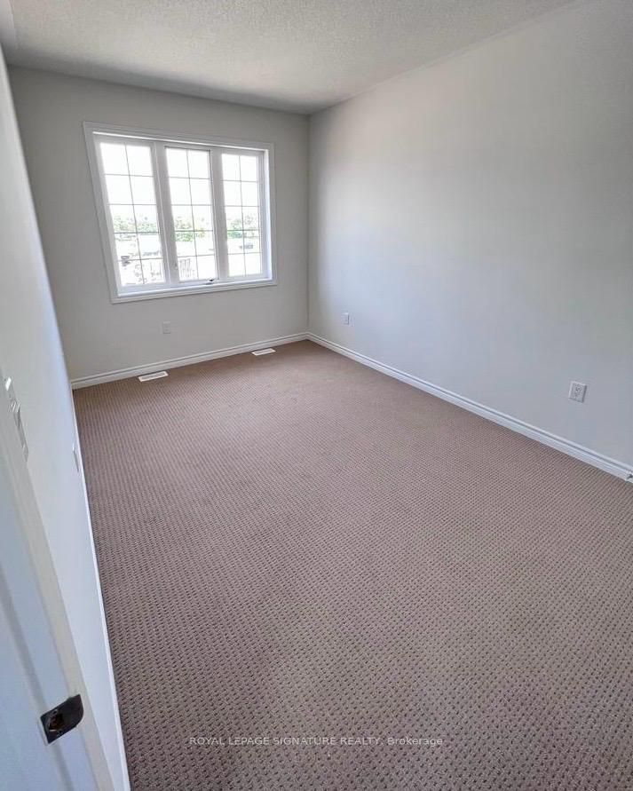 16 Hashmi Place Property Photo 8
