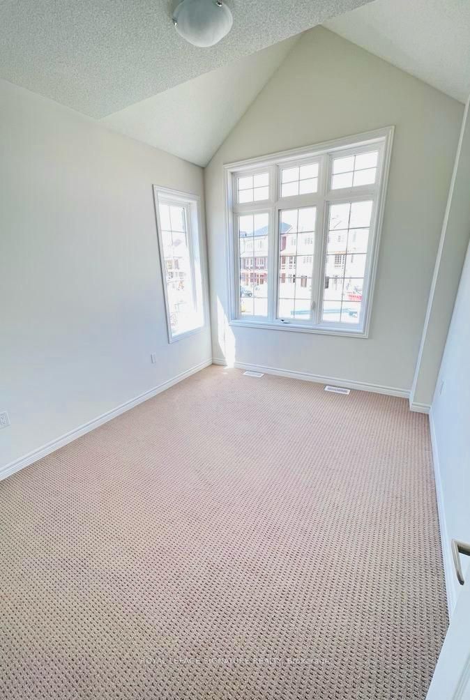 16 Hashmi Place Property Photo 13