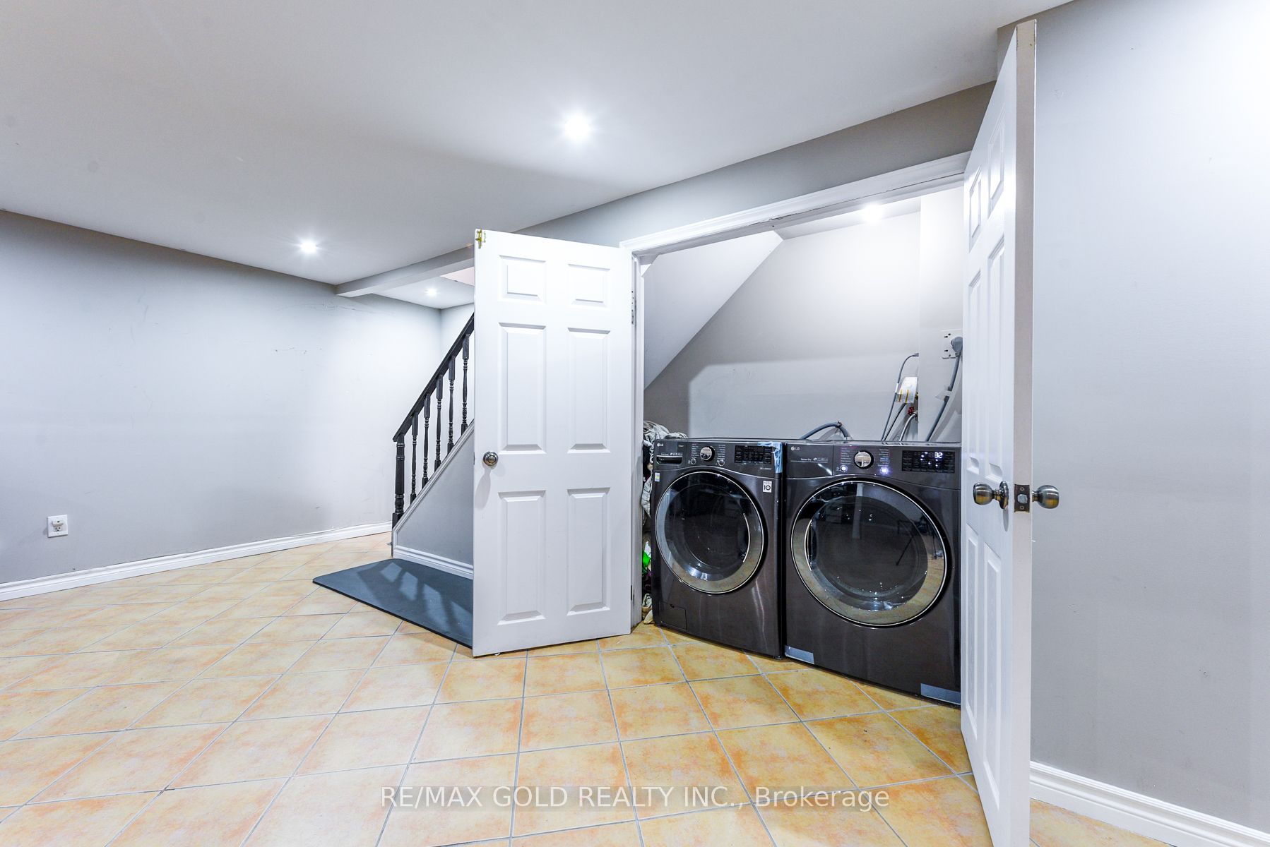 11 Dudley Place Property Photo 25