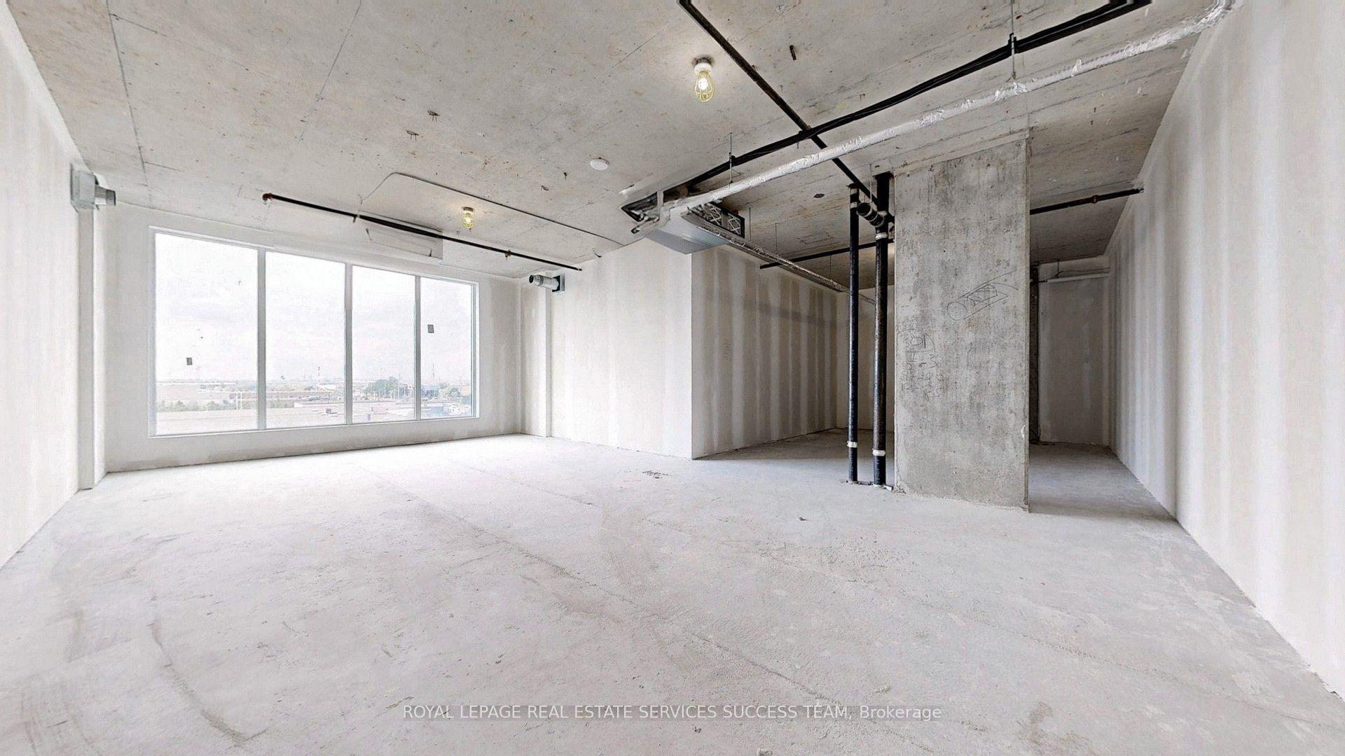 998 Martin Grove Road 301 Property Photo 1