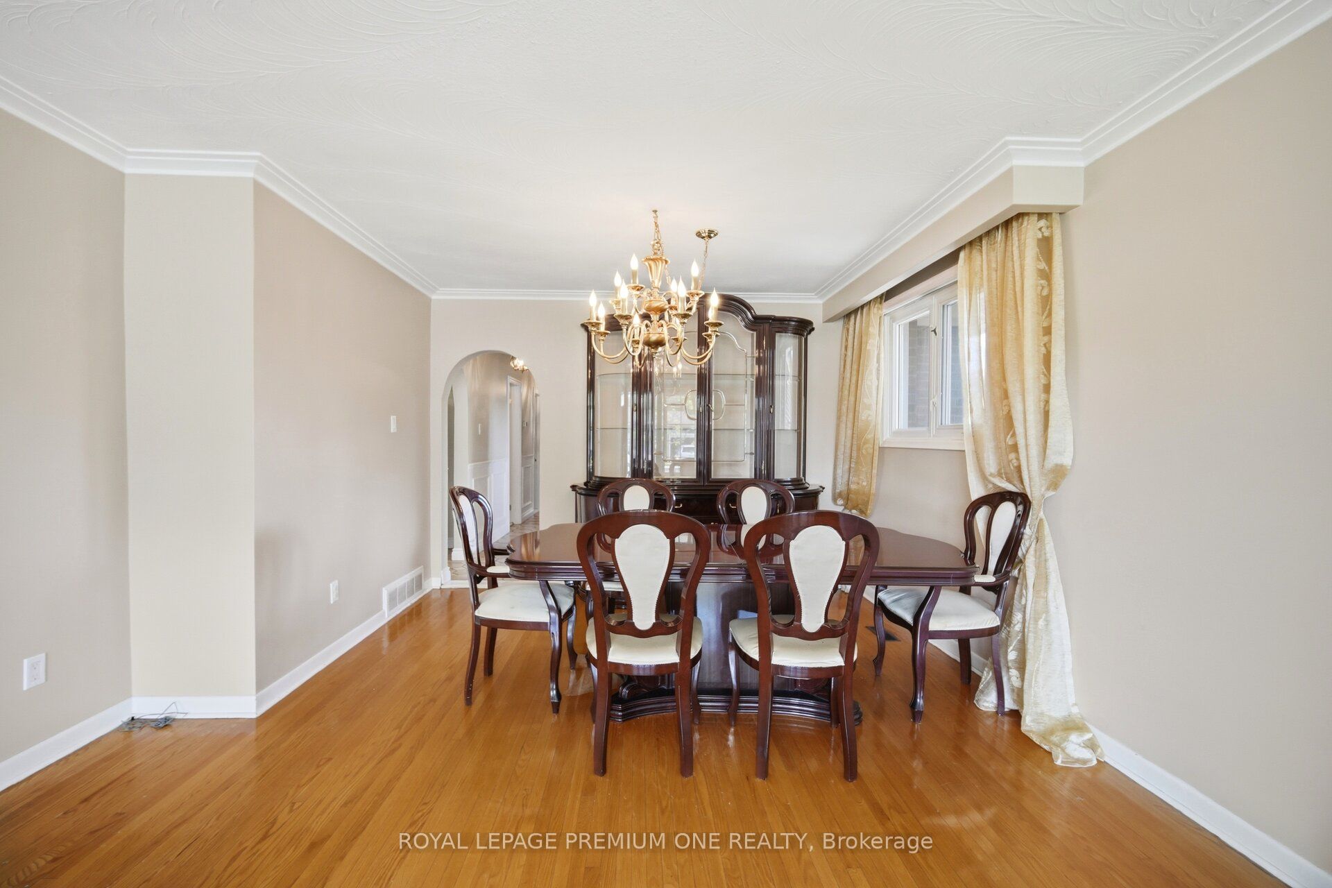 25 Islay Court Property Photo 9