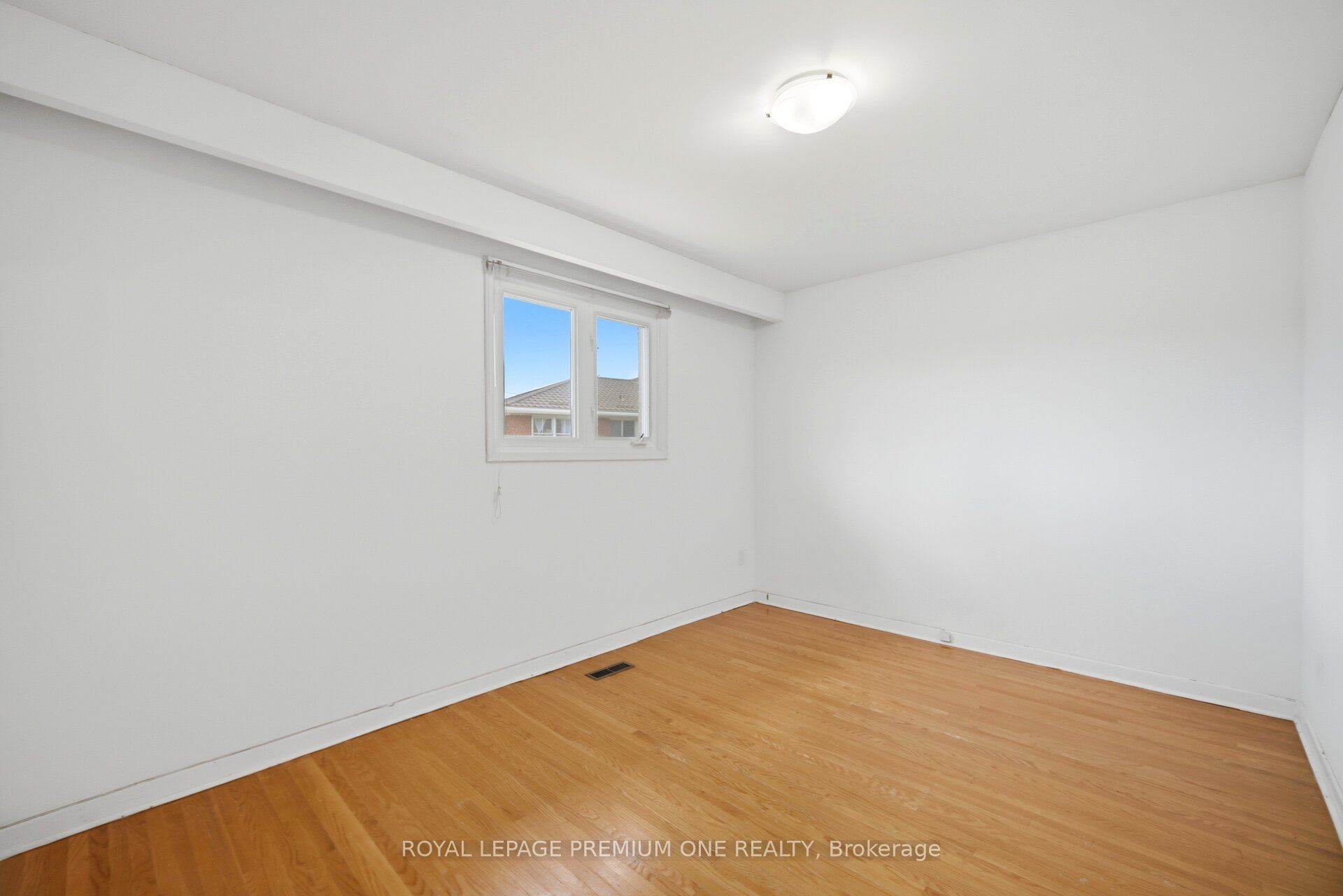 25 Islay Court Property Photo 23