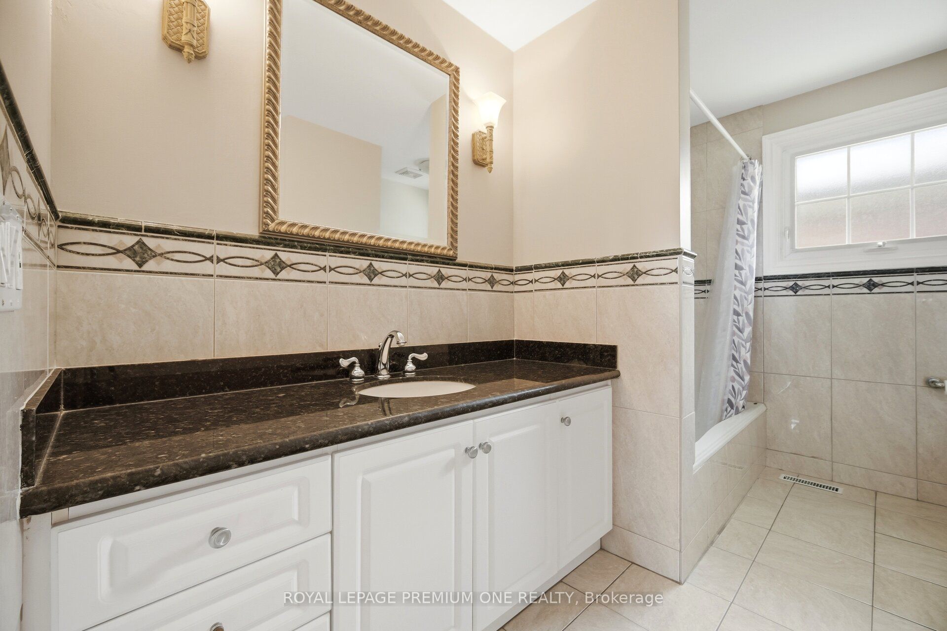 25 Islay Court Property Photo 27