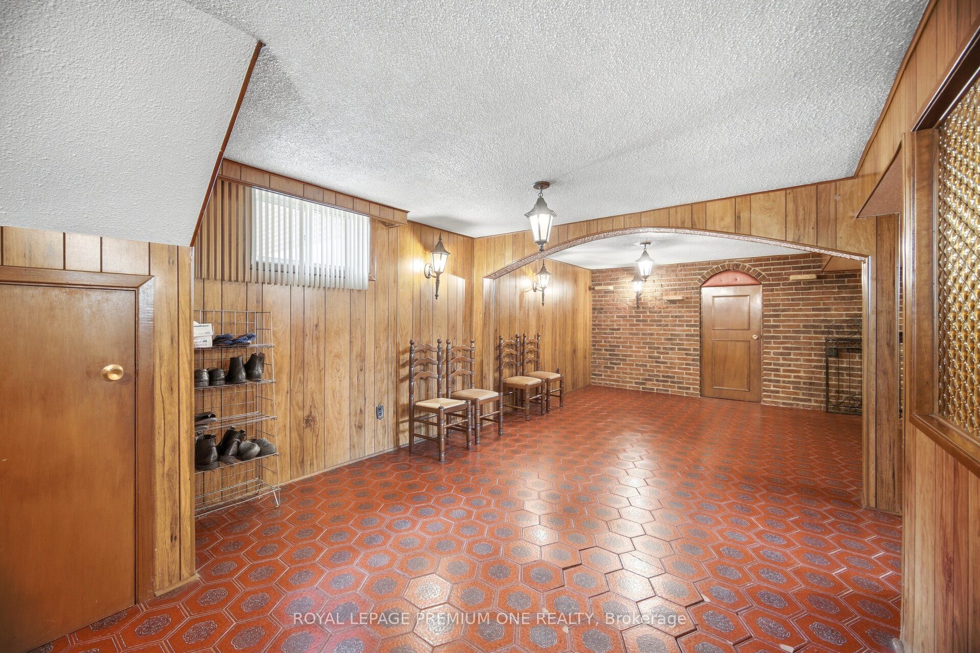 25 Islay Court Property Photo 33