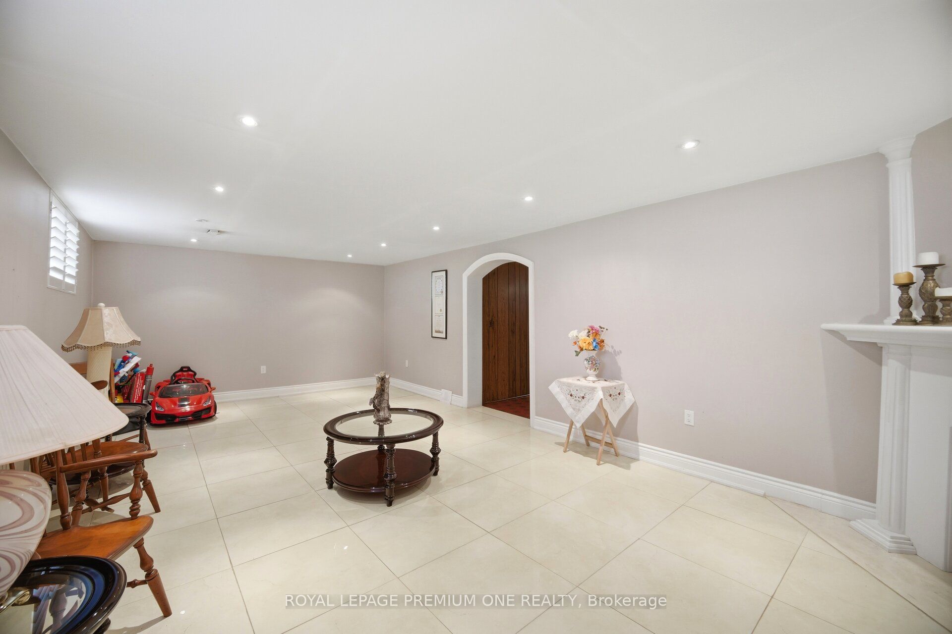 25 Islay Court Property Photo 38