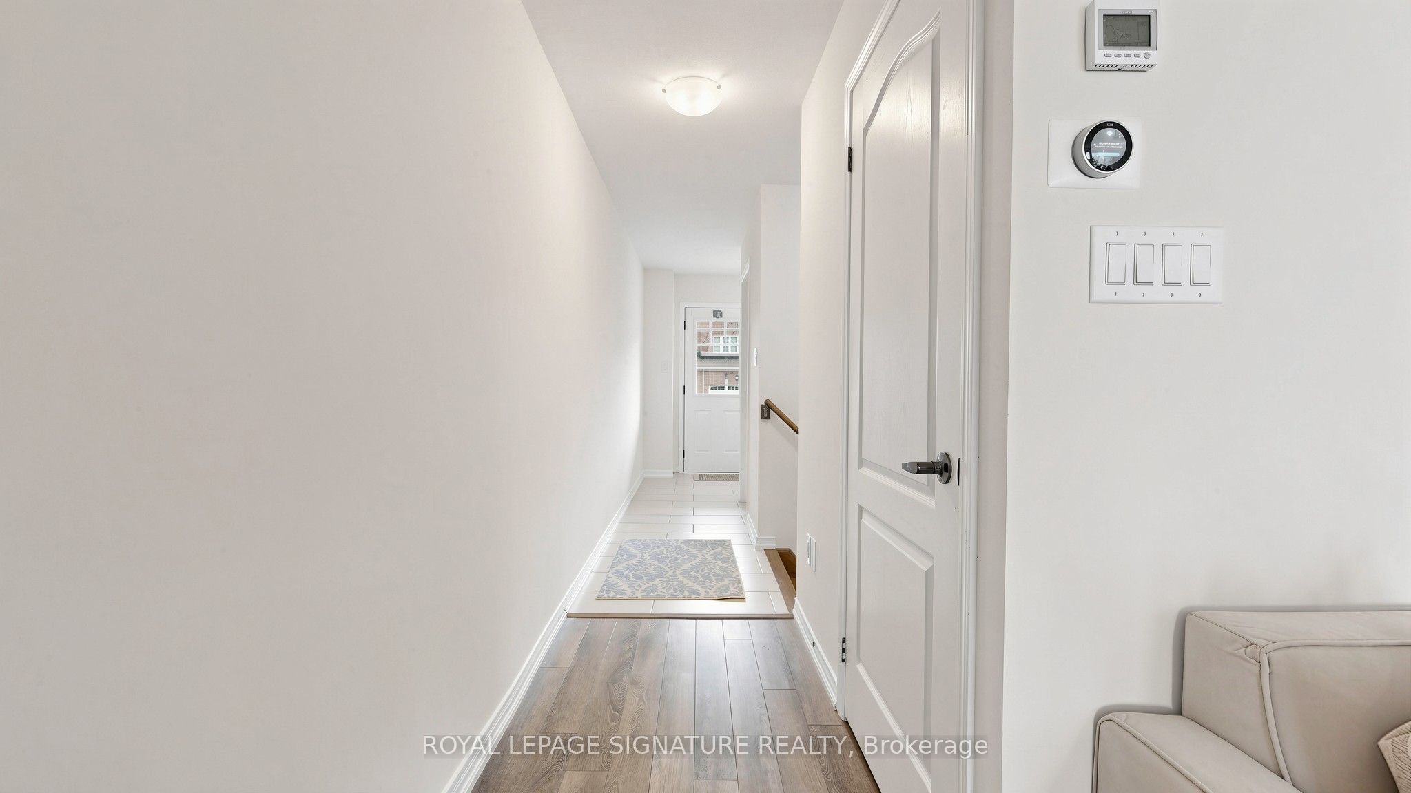 492 Queen Mary Drive Property Photo 10