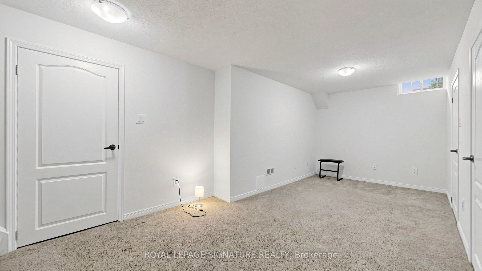 492 Queen Mary Drive Property Photo 40