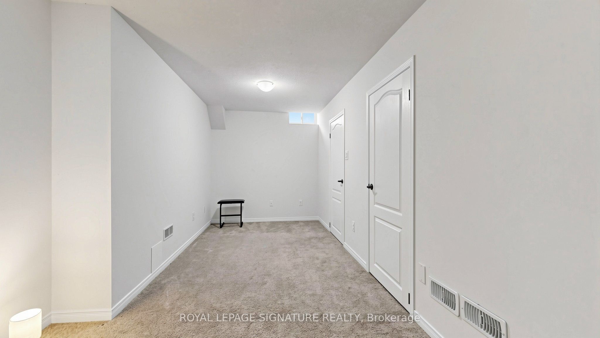 492 Queen Mary Drive Property Photo 41