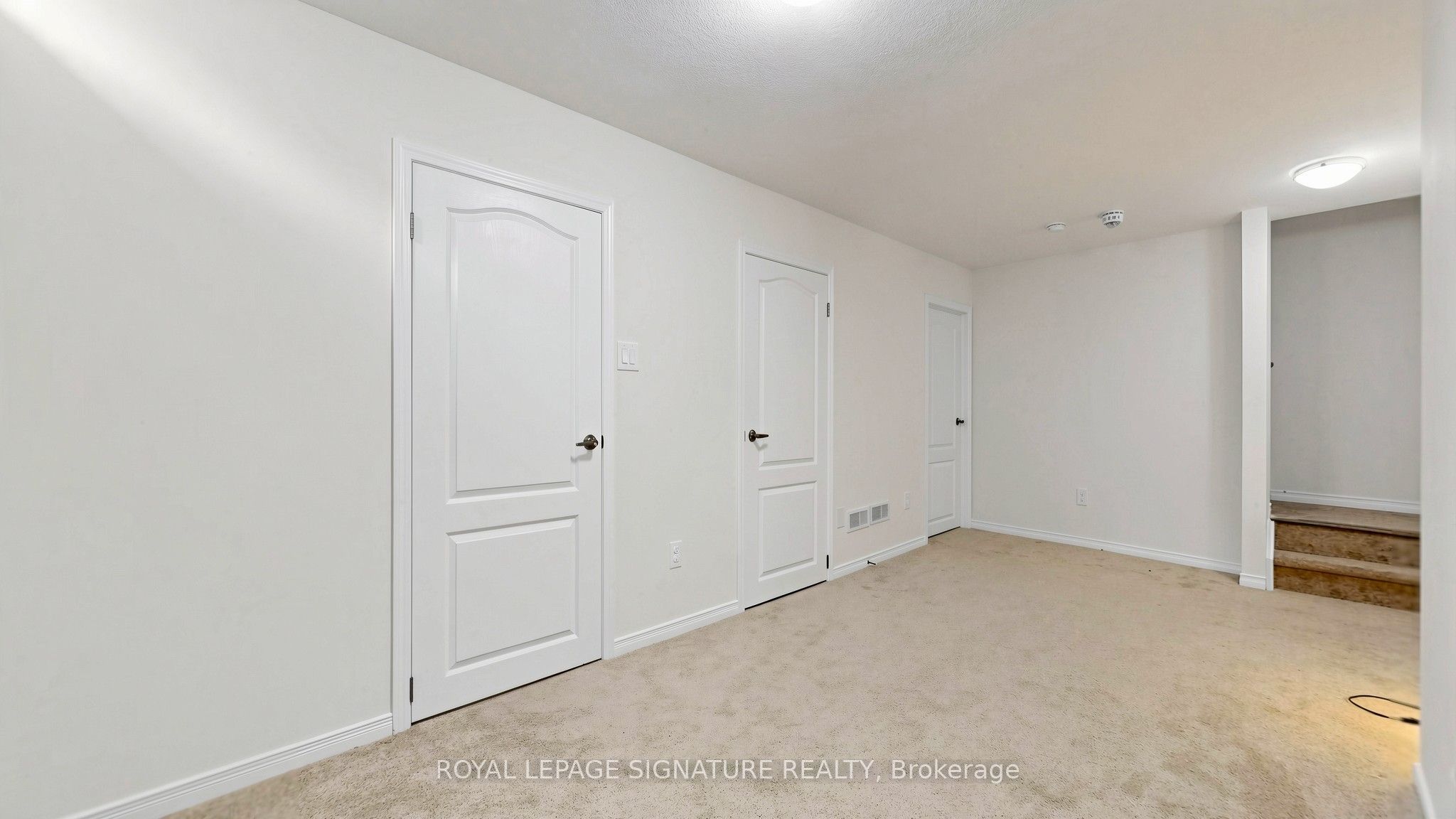 492 Queen Mary Drive Property Photo 43