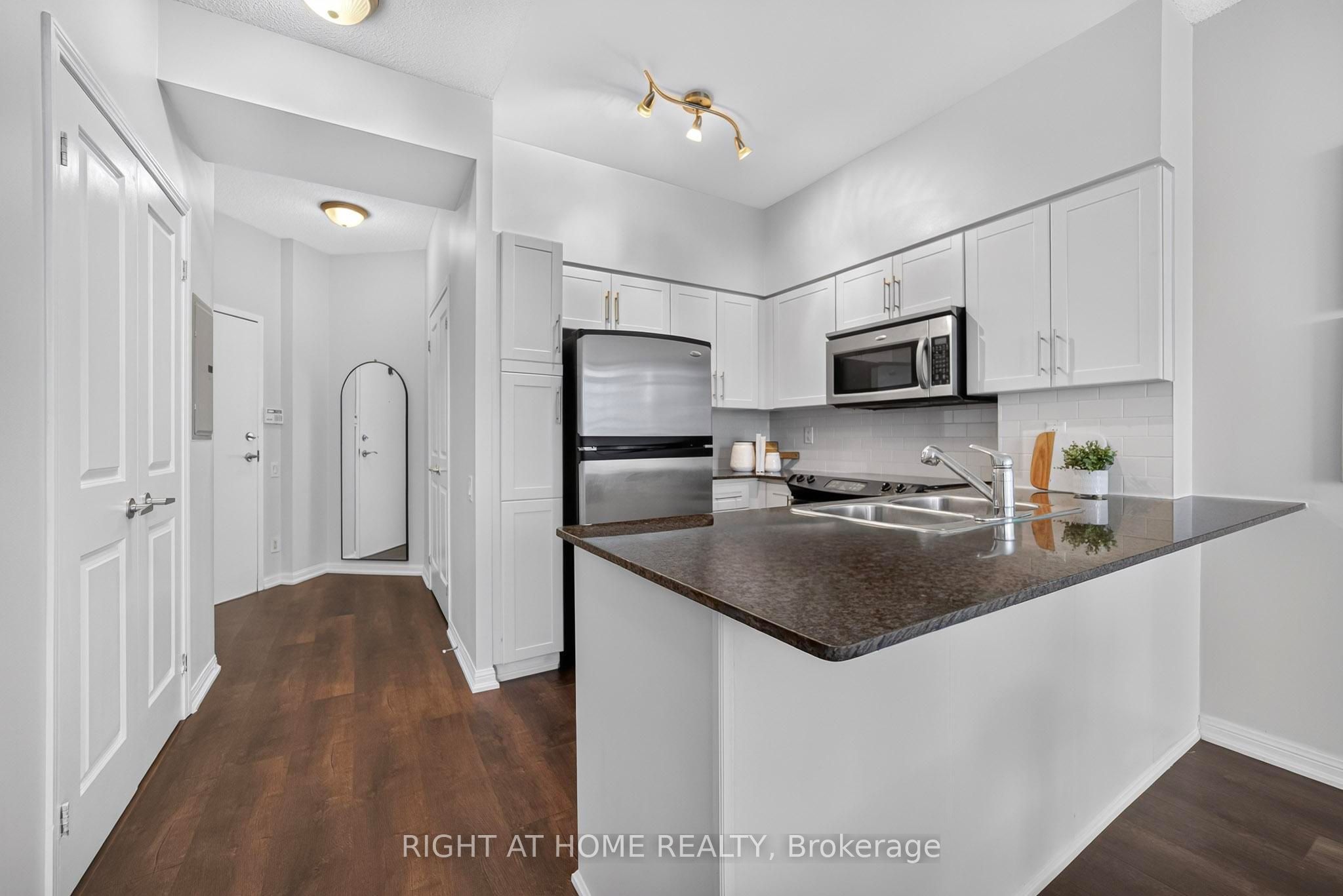15 Windermere Avenue 2201 Property Photo 7