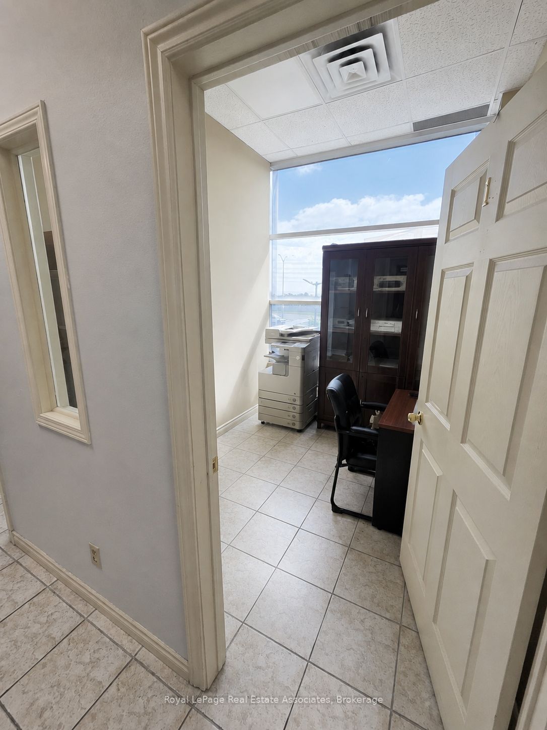 2260 Bovaird Drive E 206/208 Property Photo 32